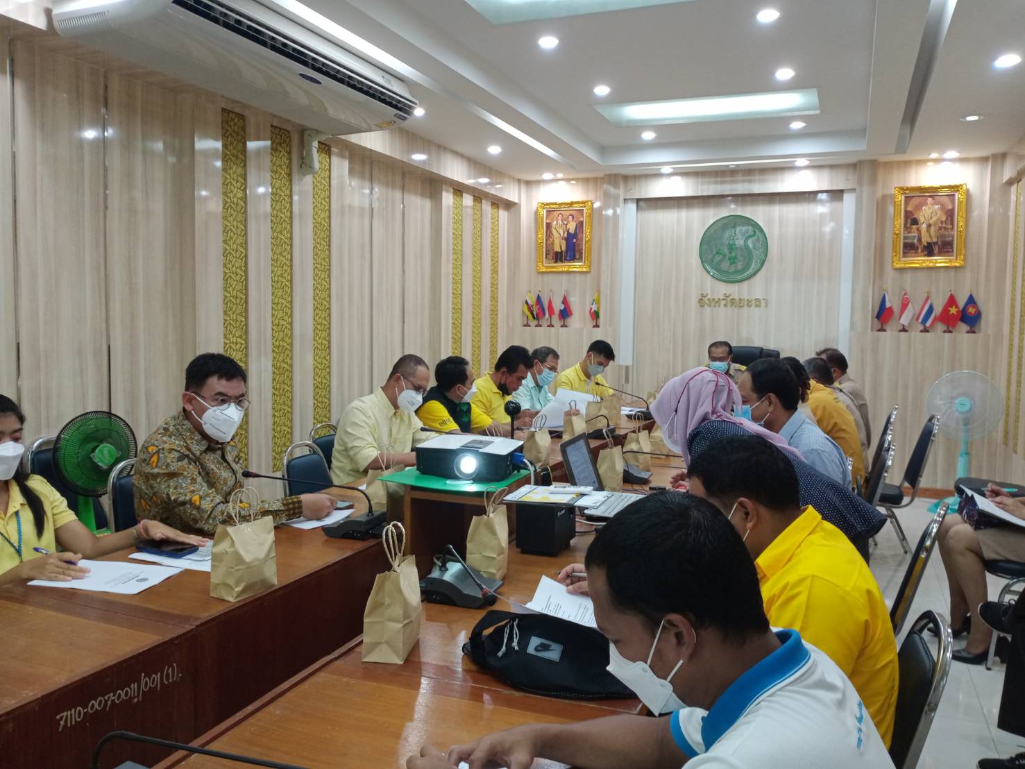 ขอรายงานภาพกิจกรรมร่วมประชุมการการจัดงานสมโภชหลักเมืองและงานกาชาดจังหวัดยะลา ครั้งที่ 60 ประจำปี 2565