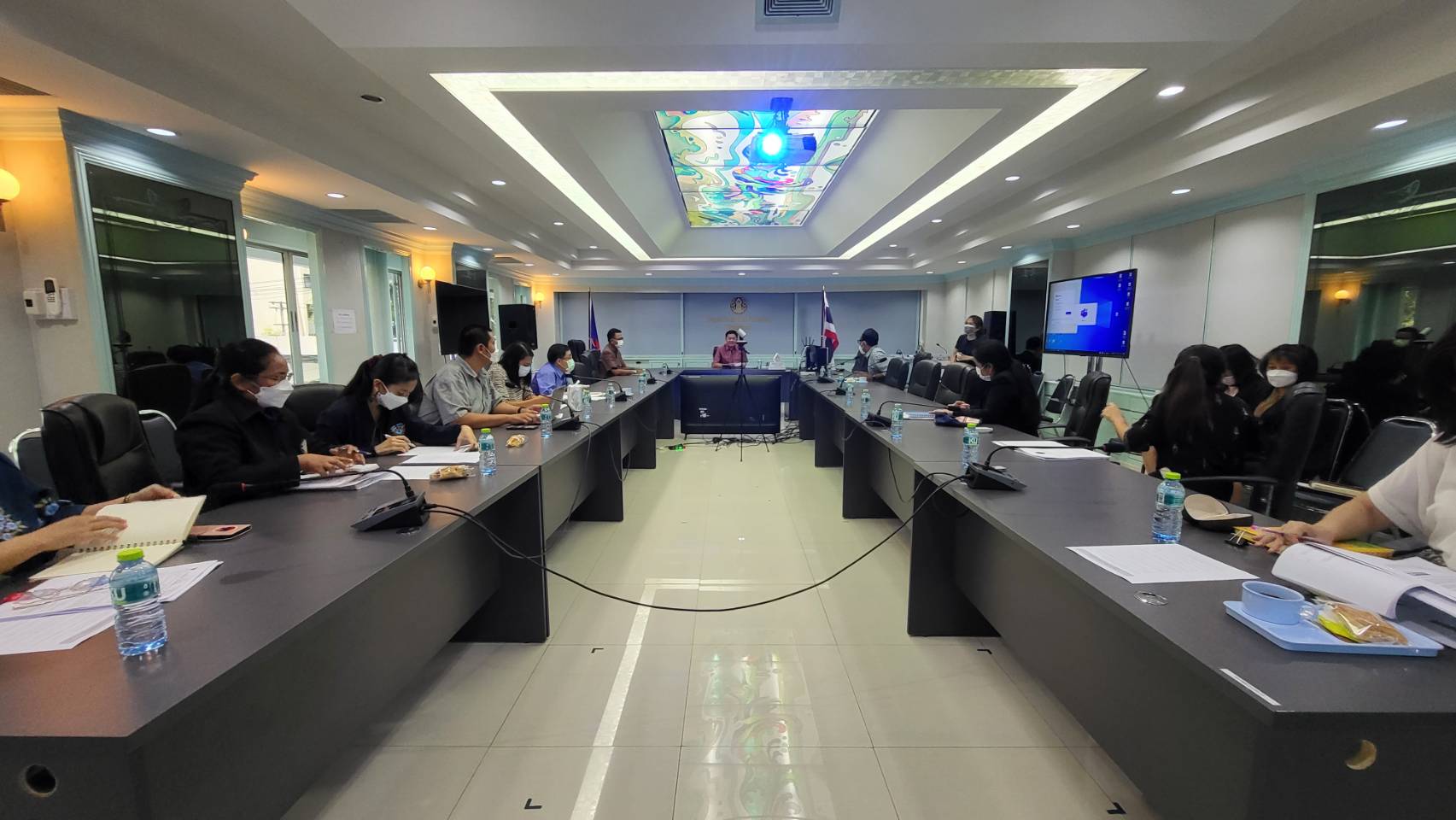 วันอังคารที่ 17 พฤษภาคม 2565 เวลา 10.00 น. ณ ห้องประชุมตะพัดทอง ชั้น 2 กองประมงต่างประเทศ กรมประมง นายถาวร ทันใจ รองอธิบดีกรมประมง เป็นประธานการหารือและสัมภาษณ์กรมประมง เกี่ยวกับการประเมินการมีส่วนร่วมของ FAO..คลิก