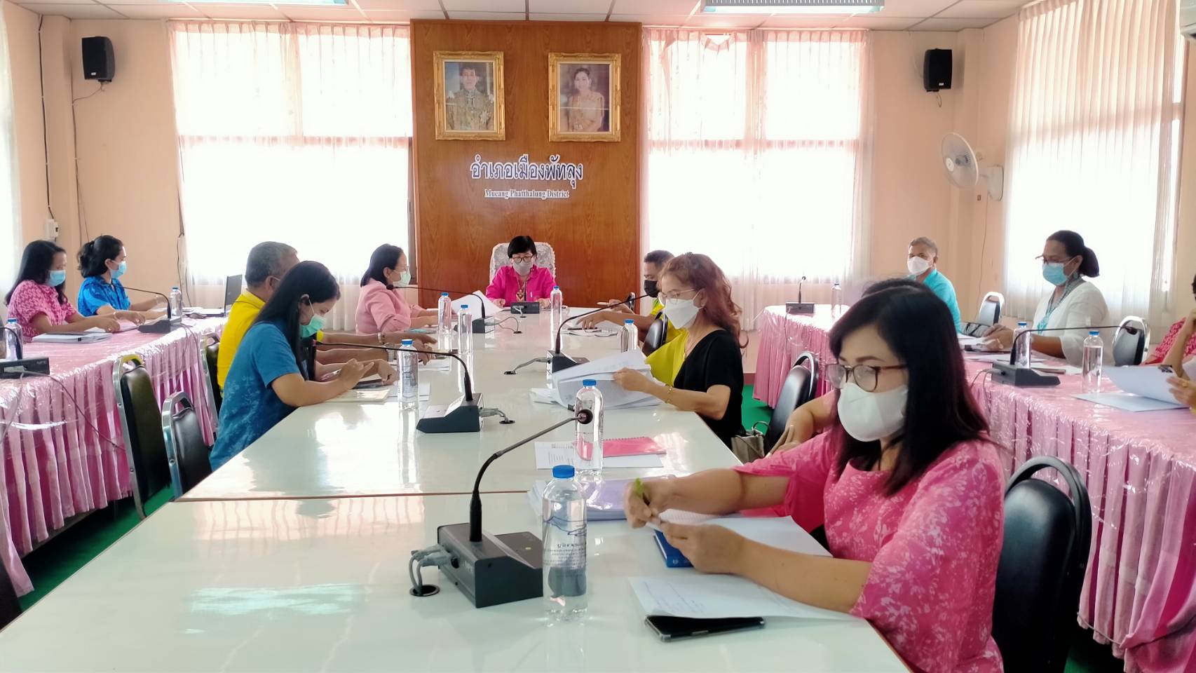 ประมงอำเภอเมืองพัทลุง เข้าร่วมประชุมคณะทำงานติดตามช่วยเหลือเยี่ยมเยอนแก้ไขปัญหา พัฒนาบุคคล ครัวเรือน เป้าหมายคนจน คนเปราะบาง 5 มิติ ตามภารกิจหน่วยงานและรายงานผลการดำเนินงานผ่านระบบ TPMAP Logbook