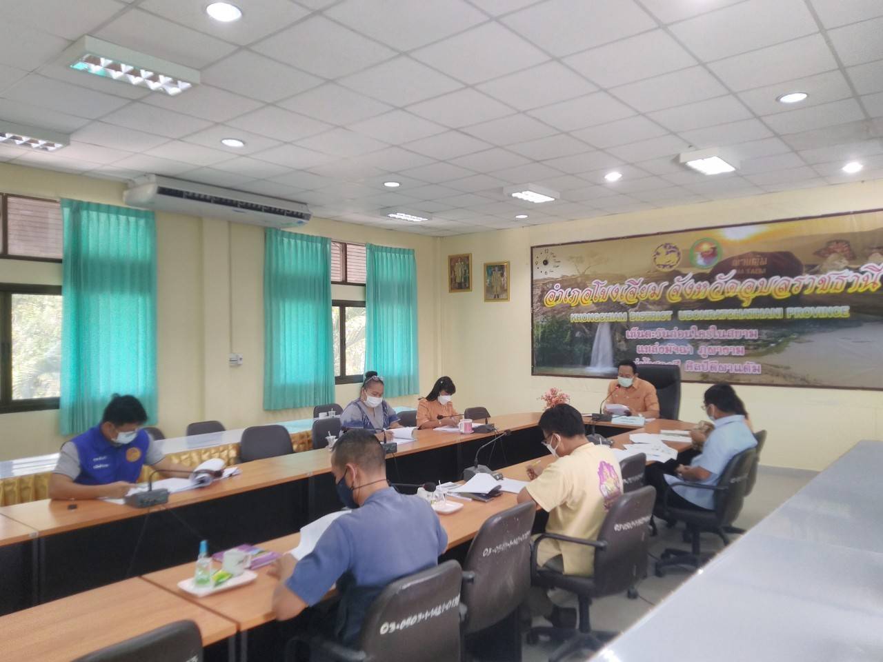 สำนักงานประมงอำเภอโขงเจียม ร่วมประชุมคณะกรรมการศูนย์ปฏิบัติการควบคุมโรคอำเภอโขงเจียม..คลิก