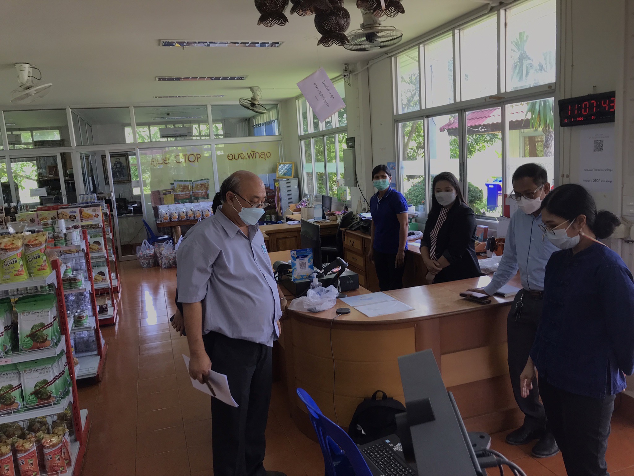 ประมงจังหวัดพัทลุง ลงพื้นที่เตรียมความพร้อมสำหรับการเปิดร้านจำหน่ายสินค้าประมง Fisherman Shop @ Phatthalung ณ ศูนย์ผลิตภัณฆ์สินค้า OTOP อบจ.พัทลุง