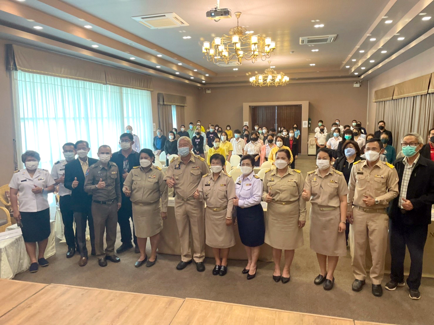 ร่วมพิธีเปิดโครงการเตรียมความพร้อมผู้ประกอบการด้านการท่องเที่ยว 12 สาขา ด้านสุขอนามัยและมาตรฐานด้านสาธารณสุข..คลิก