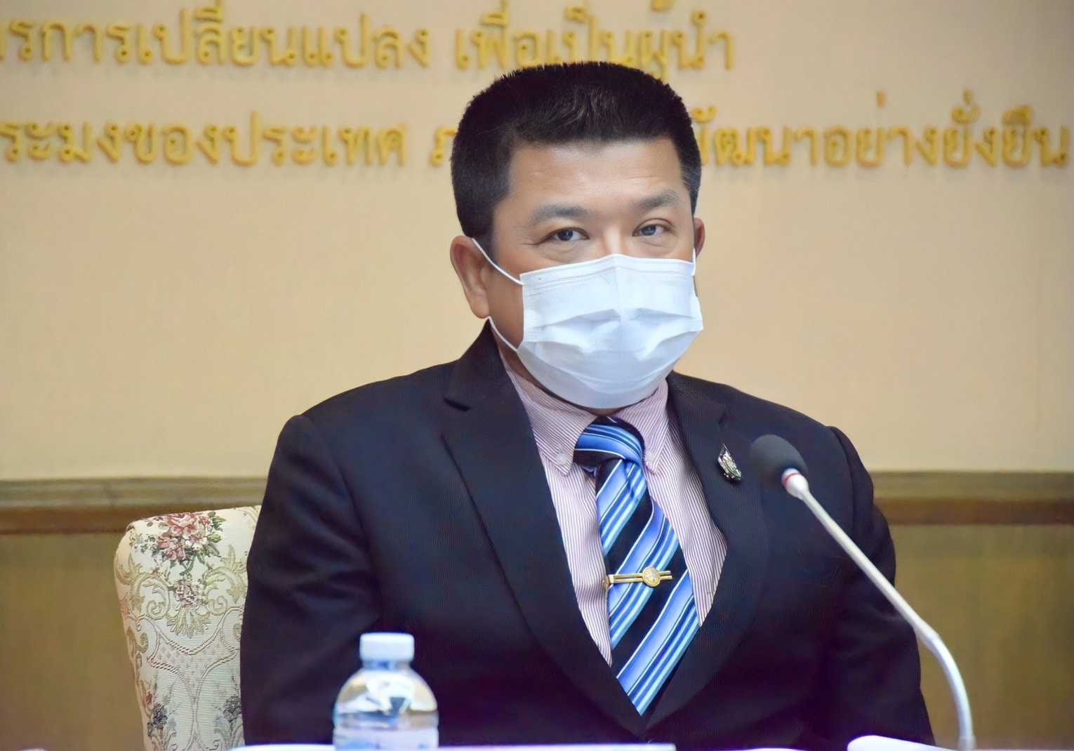 นายบัญชา สุขแก้ว รองอธิบดีกรมประมง เป็นประธานในส่วนของกรมประมงเข้าร่วมประชุมชี้แจงสำนักงานคณะกรรมการกฤษฎีกาเพื่อพิจารณาร่างกฎกระทรวงกำหนดเขตทะเลชายฝั่ง แยกเป็นรายจังหวัด 23 จังหวัด รวม 24 ฉบับ..คลิก