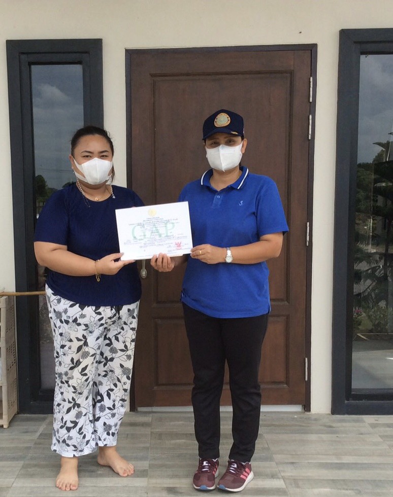 ลงพื้นที่มอบใบรับรองมาตรฐานฟาร์มเพาะเลี้ยงสัตว์น้ำ (GAP)..คลิก