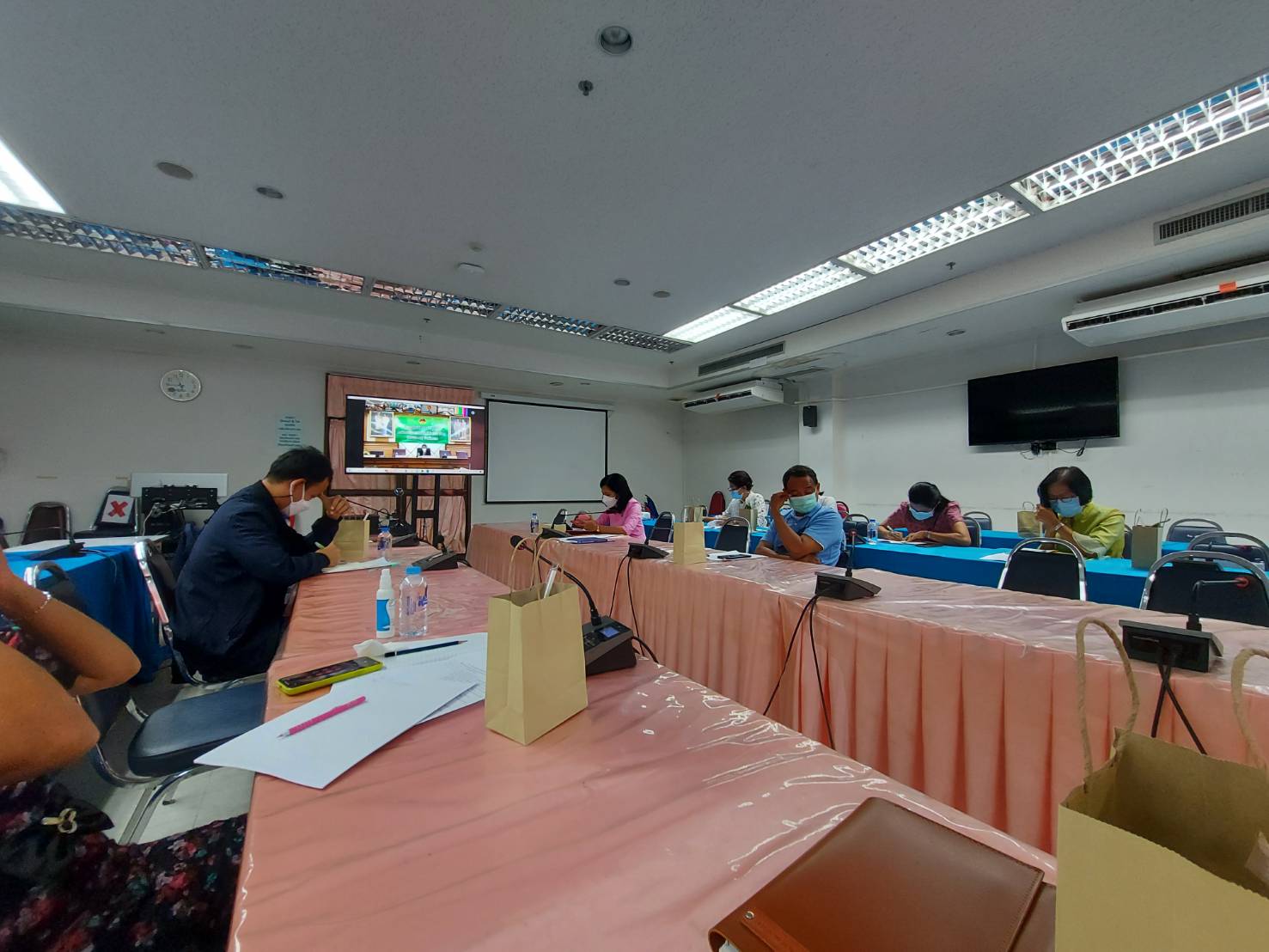 กลุ่มบริหารและยุทธศาสตร์ เข้าร่วมการสัมมนา เรื่อง การขับเคลื่อนจังหวัดที่มีผลสัมฤทธิ์สูง (High Performance Provinces)..คลิก