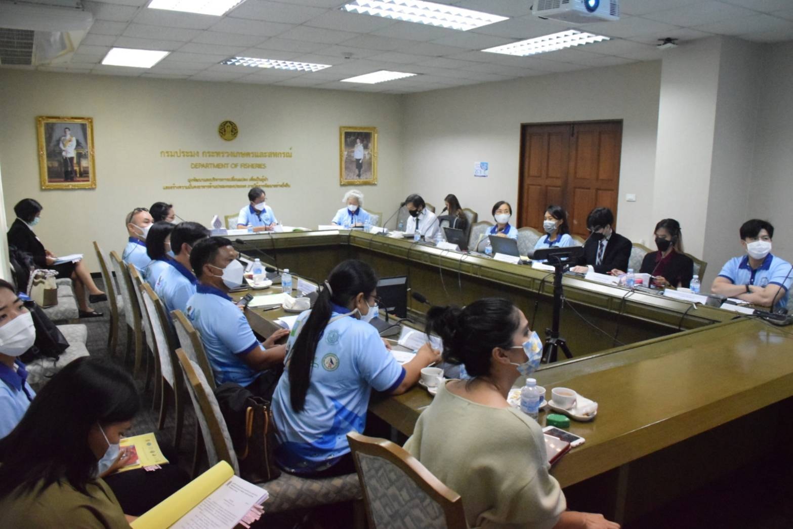 นายเฉลิมชัย สุวรรณรักษ์ อธิบดีกรมประมงเป็นประธานการประชุมรับฟังให้ข้อคิดเห็นและคำแนะนำต่อผลการดำเนินงานวิจัยของโครงการปลาทูคู่ไทย..คลิก