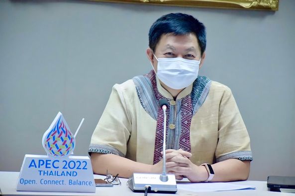 นายถาวร ทันใจ รองอธิบดีกรมประมง เป็นประธานการประชุมการ บูรณาการการตรวจสอบใบรับรองสินค้าสัตว์น้ำและผลิตภัณฑ์สัตว์น้ำ..คลิก