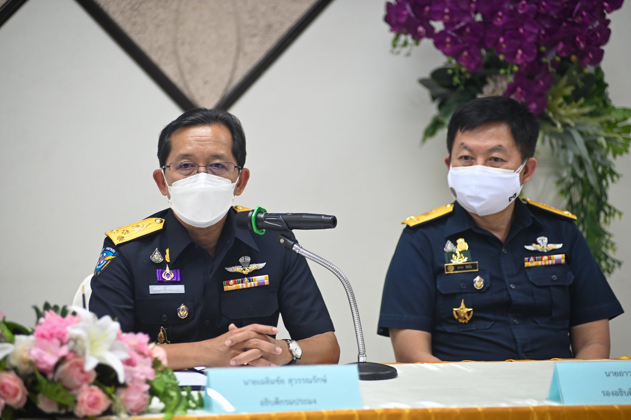 นายเฉลิมชัย สุวรรณรักษ์ อธิบดีกรมประมง ลงนามในบันทึกความร่วมมือ ว่าด้วยการช่วยเหลือผู้ประสบภัย ผู้ป่วยฉุกเฉินทางน้ำ เพื่อการคุ้มครองสิทธิในการเข้าถึงระบบการแพทย์ฉุกเฉินอย่างทั่วถึง เท่าเทียม และมีคุณภาพมาตรฐาน ร่วมกับ เรืออากาศเอก อัจฉริยะ แพงมา เลขาธิการสถาบันการแพทย์ฉุกเฉินแห่งชาติ..คลิก