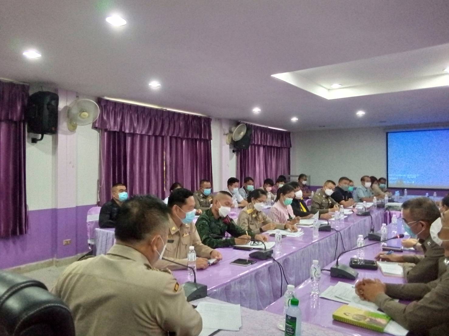 ประมงอำเภอสิรินธร เข้าร่วมประชุมกำนัน ผู้ใหญ่บ้าน ฯลฯ และประชุมหัวหน้าส่วนราชการ..คลิก