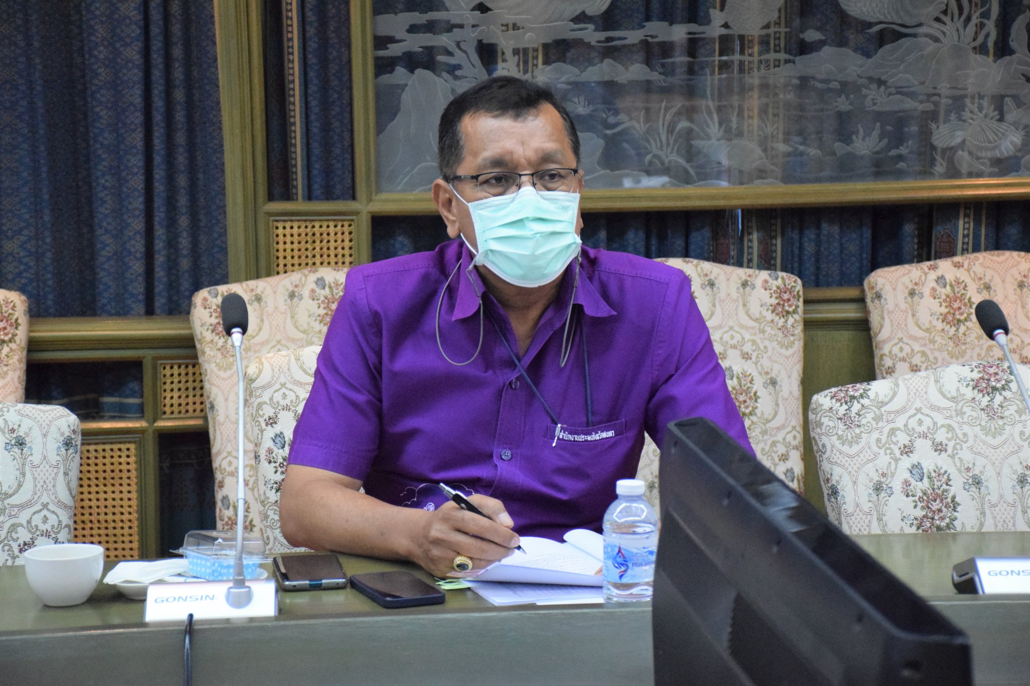 นายเฉลิมชัย สุวรรณรักษ์ อธิบดีกรมประมง เป็นประธานการประชุมคณะกรรมการบริหารเงินกองทุนการศึกษาแก่บุตรเจ้าหน้าที่ในสังกัดกรมประมงและกองทุน 