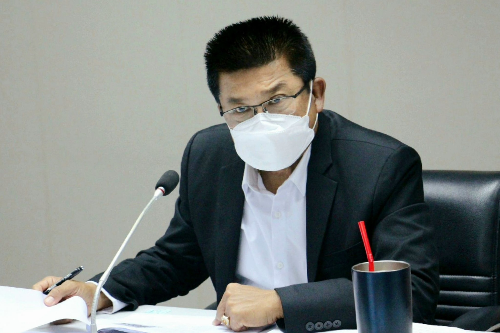 นายบัญชา สุขแก้ว รองอธิบดีกรมประมง เป็นประธานการประชุมหารือร่วมกับกรมพัฒนาธุรกิจการค้าและแพลตฟอร์มออนไลน์ต่างๆ อาทิ shopee Lazadaทิ shopee Lazada เพื่อขอความร่วมมือผู้ประกอบการพาณิชย์อิเล็กทรอนิกส์ในการขายสินค้าประมงในตลาดออนไลน์