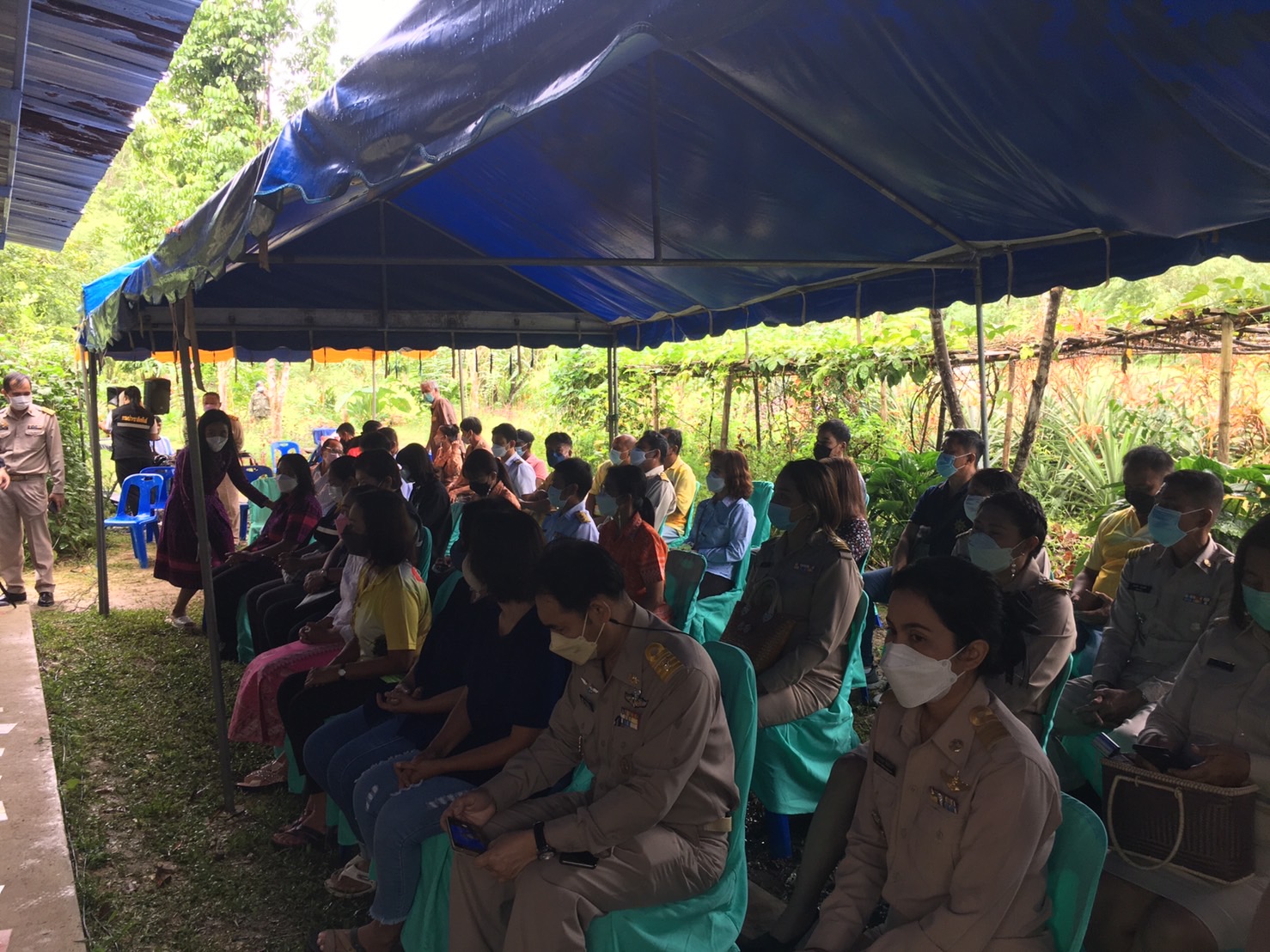 เข้าร่วมประชุมกับคณะวุฒิสมาชิกในโครงการสมาชิกวุฒิสภาพบปะประชาชนในพื้นที่ภาคใต้..คลิก