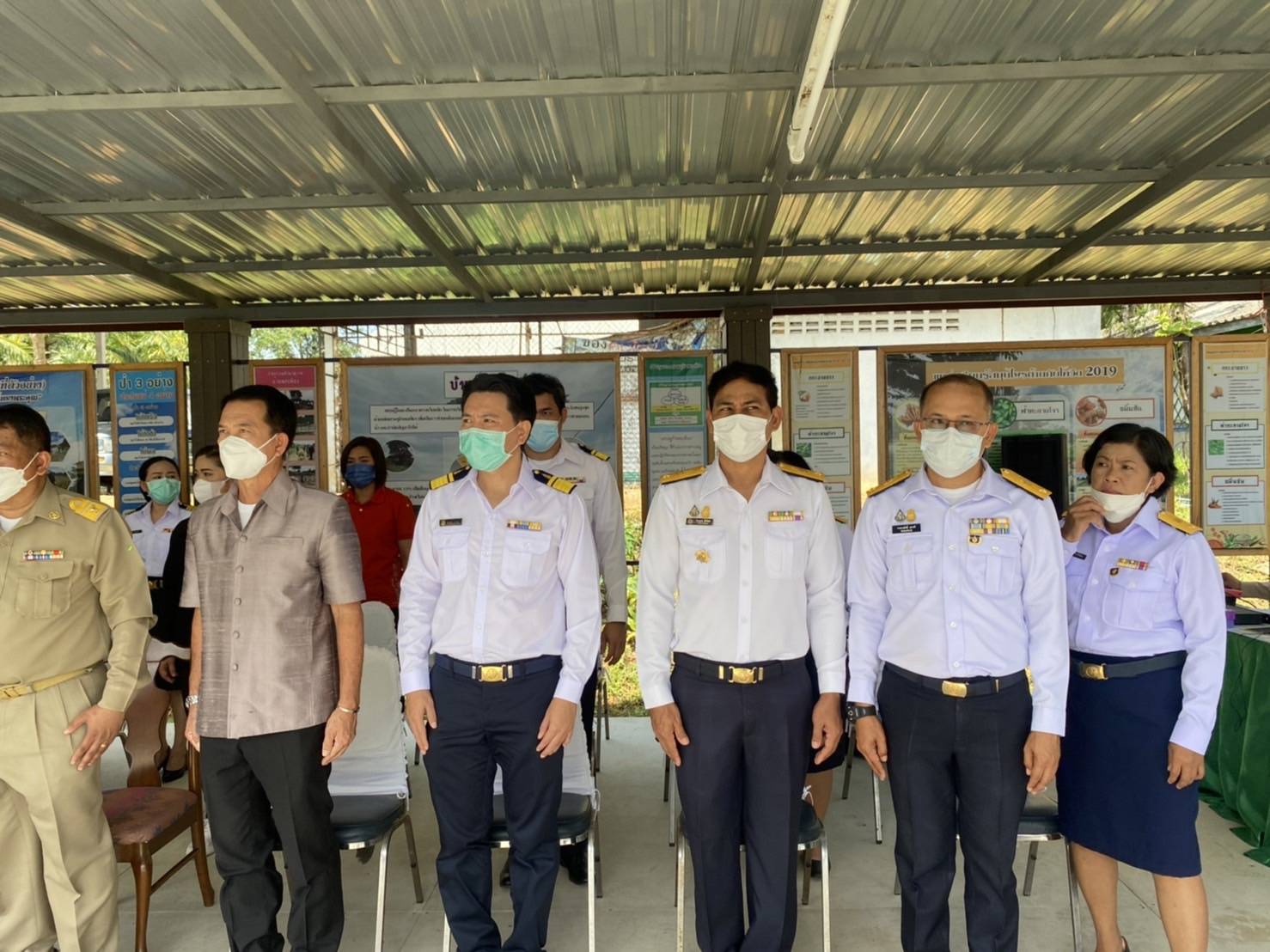 นายสมพงษ์ คำพล หัวหน้าด่านตรวจประมงกาญจนบุรี ร่วมพิธีปล่อยพันธุ์สัตว์น้ำ เนื่องในวันเฉลิมพระชนมพรรษา สมเด็จพระนางเจ้าสุทิดา พัชรสุธาพิมลลักษณ พระบรมราชินี 44 พรรษา 3 มิถุนายน 2565 เพื่อเป็นการถวายความจกรักภักดีและถวายเป็นพระราชกุศล..คลิก
