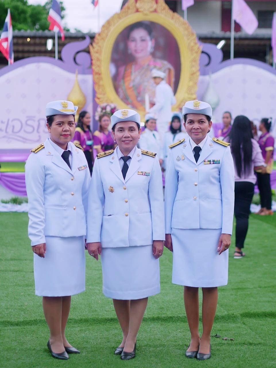 ประมงอำเภอบางแก้ว ร่วมพิธีถวายเครื่องราชสักการะ และวางพานพุ่ม เฉลิมพระเกียรติสมเด็จพระนางเจ้าฯพระบรมราชินี..คลิก