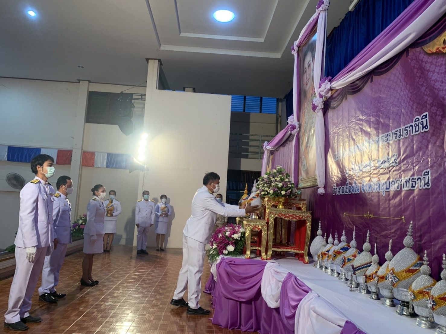 ประมงอำเภอเขื่องใน ร่วมกิจกรรมจิตอาสา และพิธีวางพารพุ่มเนื่องในโอกาสวันเฉลิมพระชนมพรรษาสมเด็จพระนางเจ้าฯ พระบรมราชินี    ..คลิก