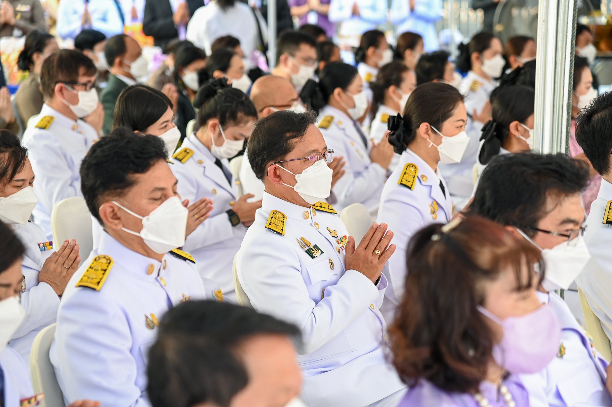 นายเฉลิมชัย สุวรรณรักษ์ อธิบดีกรมประมง เข้าร่วมงานเฉลิมพระเกียรติเนื่องในโอกาสมหามงคลวันเฉลิมพระชนมพรรษาสมเด็จพระนางเจ้าสุทิดา พัชรสุธาพิมลลักษณ พระบรมราชินี ณ บริเวณลานจอดรถ สำนักงานเขตจตุจักร กรุงเทพฯ..คลิก