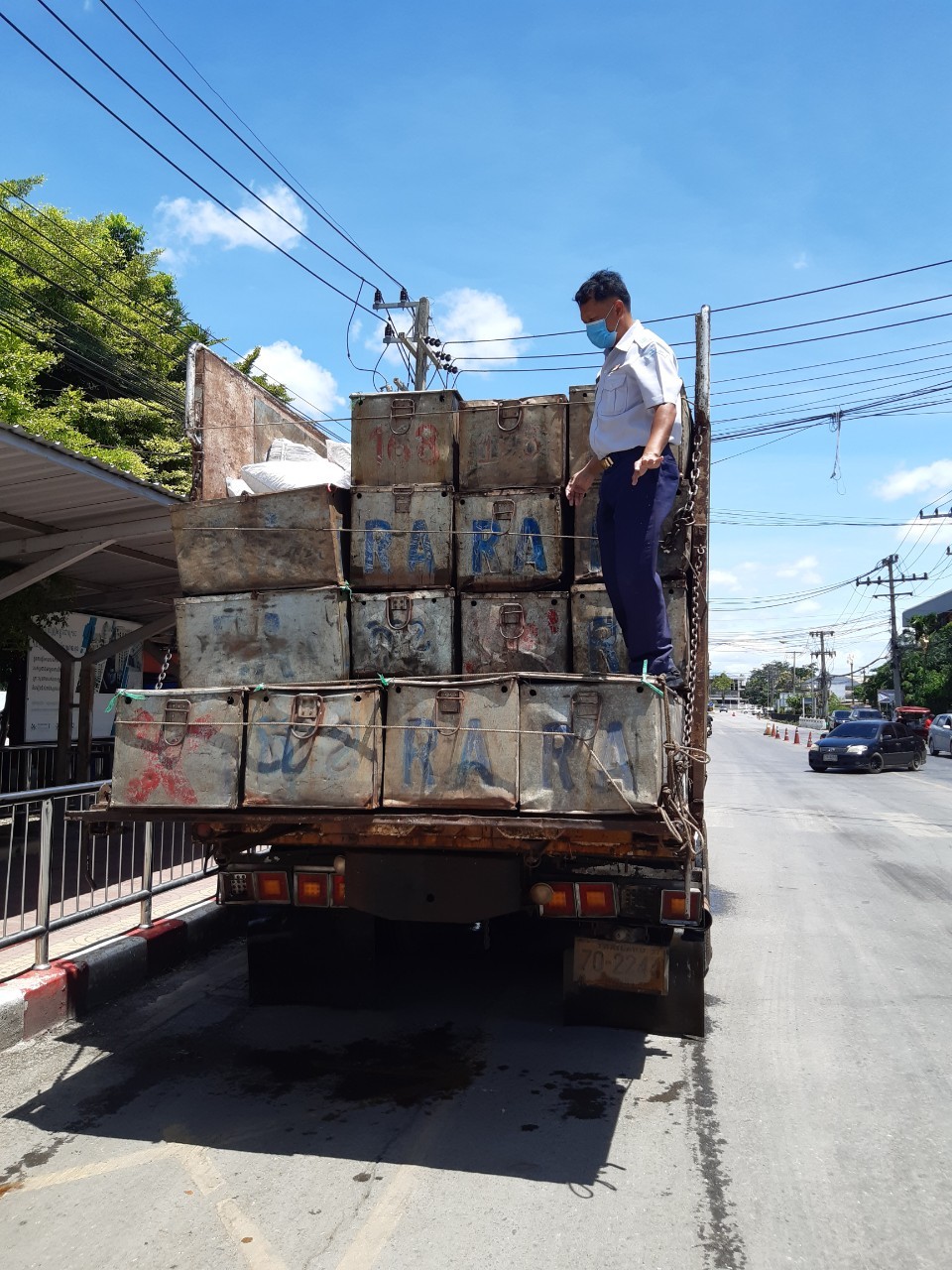 ตรวจสินค้าประมงที่นำเข้า ส่งออก ทางจุดผ่านแดนถาวรบ้านคลองลึก..คลิก