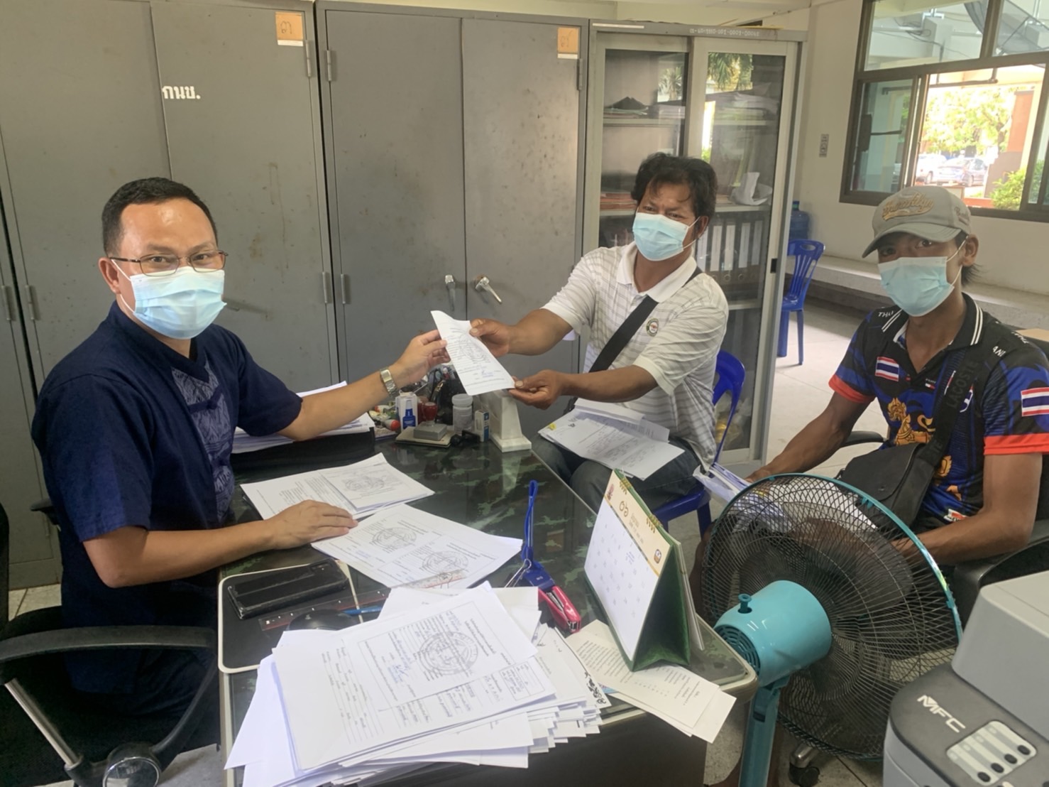 ประมงเขื่องใน รับคำขอใบอนุญาตให้ทำการเพาะเลี้ยงสัตว์น้ำในที่จับสัตว์น้ำซึ่งเป็นสาธารณสมบัติของแผ่นดิน ประเภทเพาะเลี้ยงสัตว์น้ำในกระชัง ในแม่น้ำชี ต.ท่าไห อ.เขื่องใน จ.อุบลราชธานี..คลิก