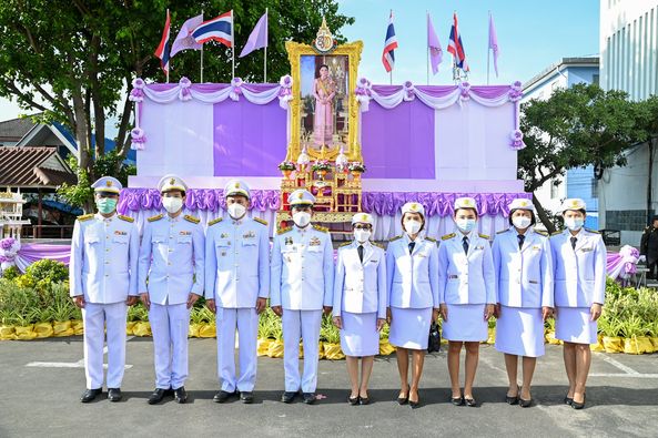 นายเฉลิมชัย สุวรรณรักษ์ อธิบดีกรมประมง เข้าร่วมงานเฉลิมพระเกียรติเนื่องในโอกาสมหามงคลวันเฉลิมพระชนมพรรษาสมเด็จพระนางเจ้าสุทิดา พัชรสุธาพิมลลักษณ พระบรมราชินี ณ บริเวณลานจอดรถ สำนักงานเขตจตุจักร กรุงเทพฯ..คลิก