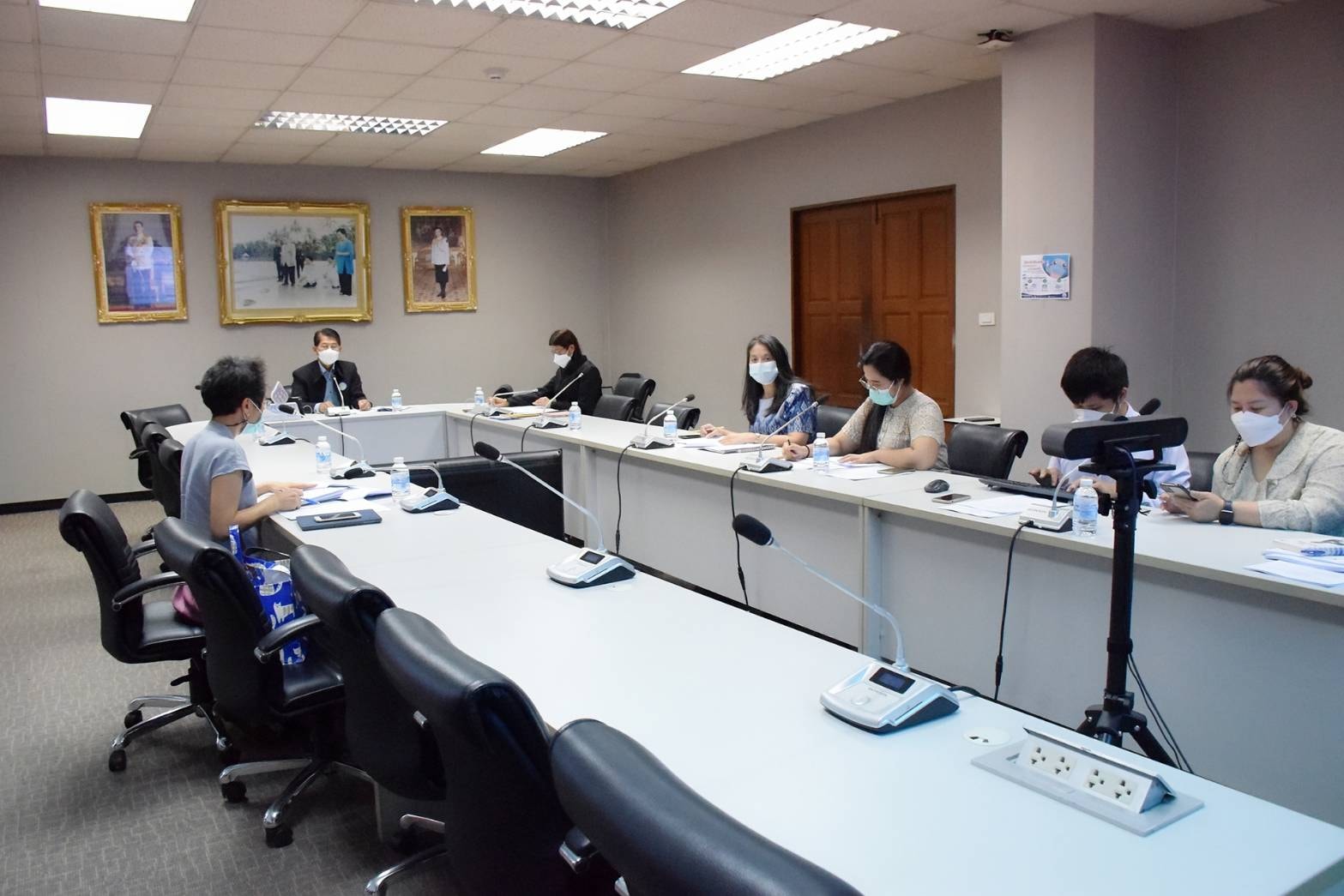 นายประพันธ์ ลีปายะคุณ รองอธิบดีกรมประมง เข้าร่วมประชุมการพิจารณากำหนดขนาด ชนิด และจำนวนสัตว์ของการเลี้ยงสัตว์เพื่อการพาณิชย์ ครั้งที่ 3/2565