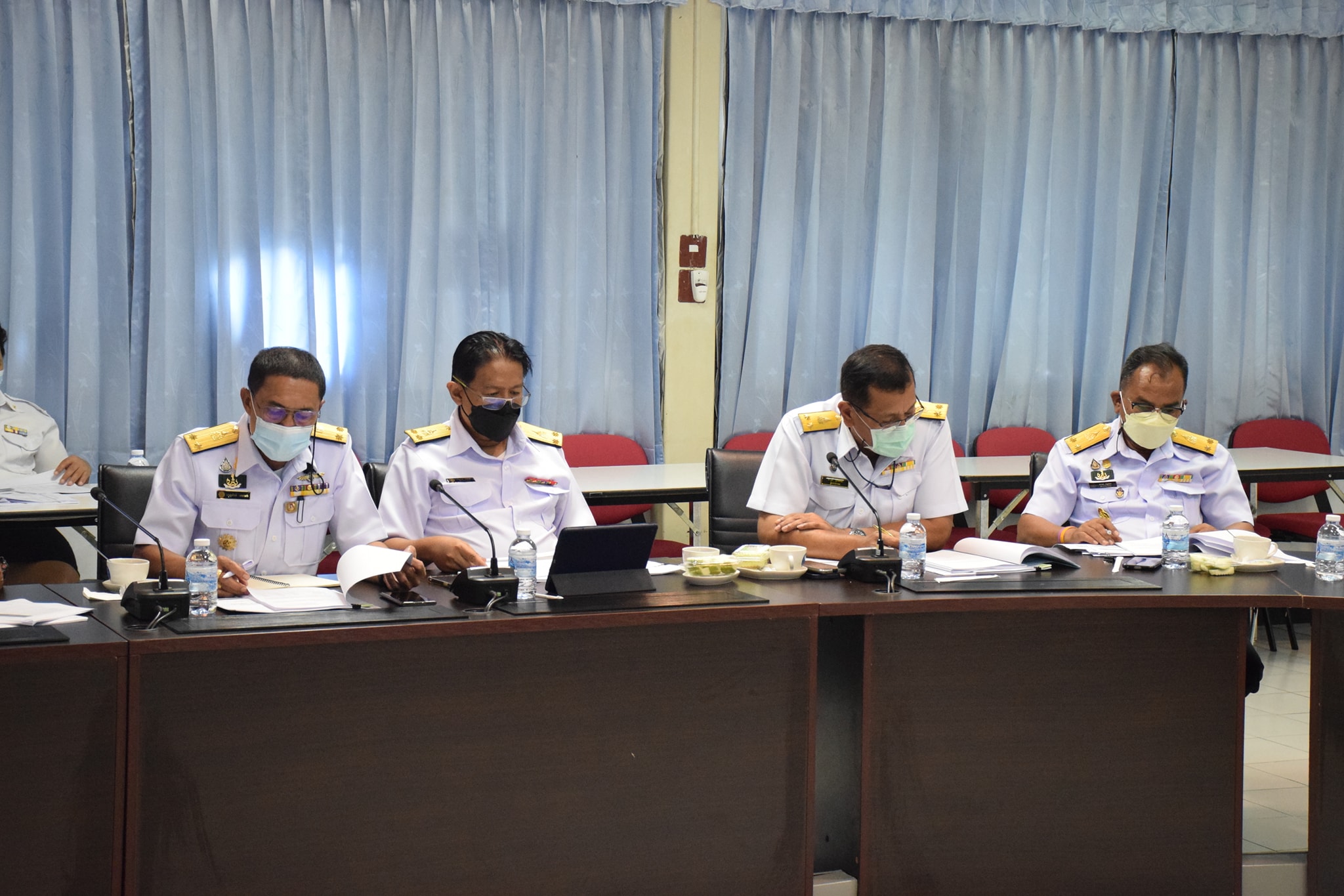 นายเฉลิมชัย สุวรรณรักษ์ อธิบดีกรมประมง เป็นประธานการประชุมติดตามความก้าวหน้าแผนฟื้นฟูผลผลิตกุ้งทะเลของประเทศไทย ครั้งที่ 1/2565..คลิก