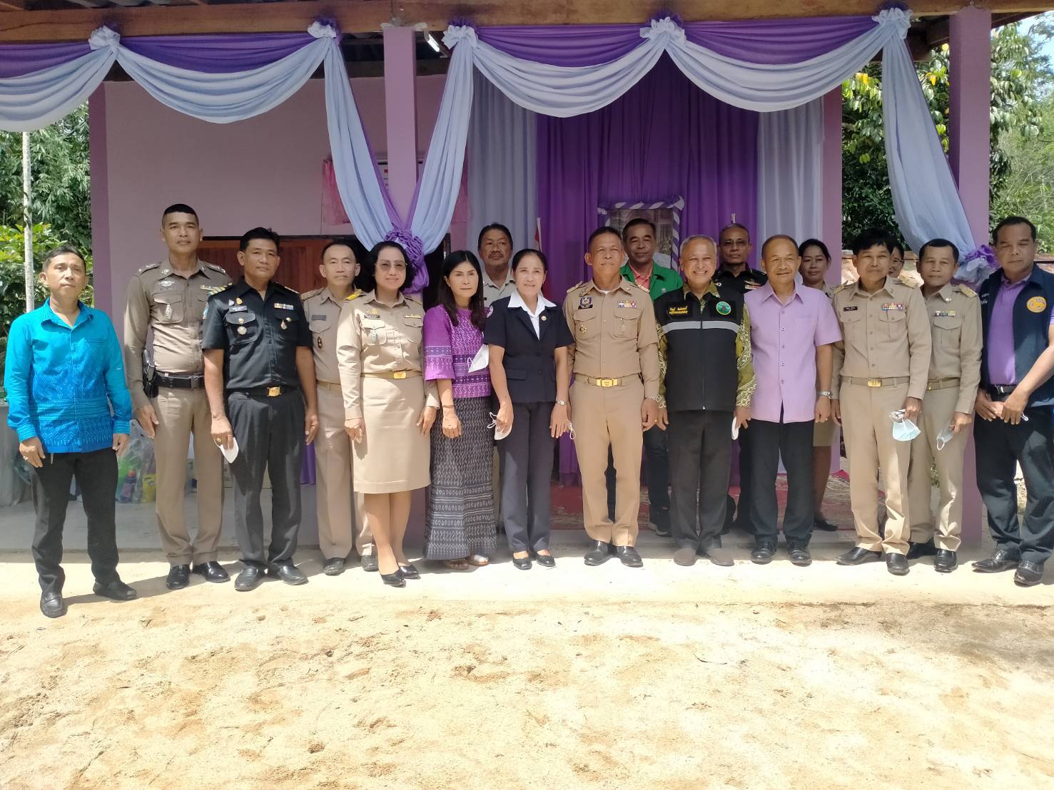 ประมงอำเภอป่าบอน ร่วมพิธีมอบบ้านกาชาดจังหวัดพัทลุง เพื่อเทิดพระเกียรติสมเด็จพระกนิษฐาธิราชเจ้า กรมสมเด็จพระเทพรัตนราชสุดาฯสยามบรมราชกุมารี..คลิก