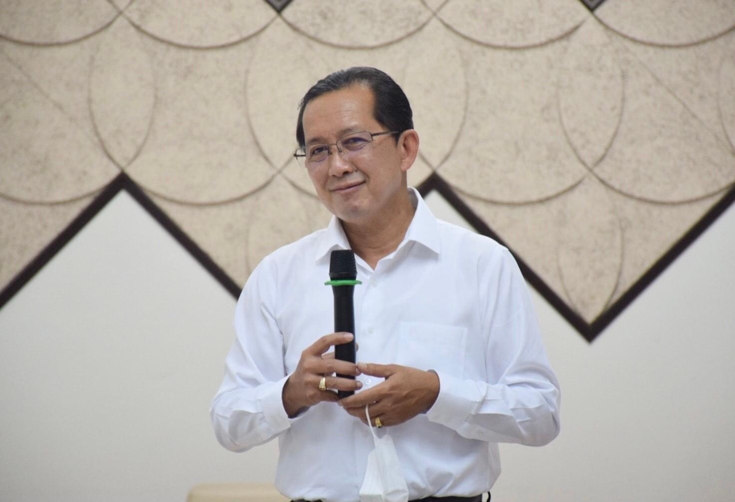 วันพุธที่ 8 มิถุนายน พ.ศ. 2565 เวลา 07.30 น. ณ อาคารเอนกประสงค์ กรมประมง นายเฉลิมชัย สุวรรณรักษ์ อธิบดีกรมประมง ร่วมกิจกรรม 