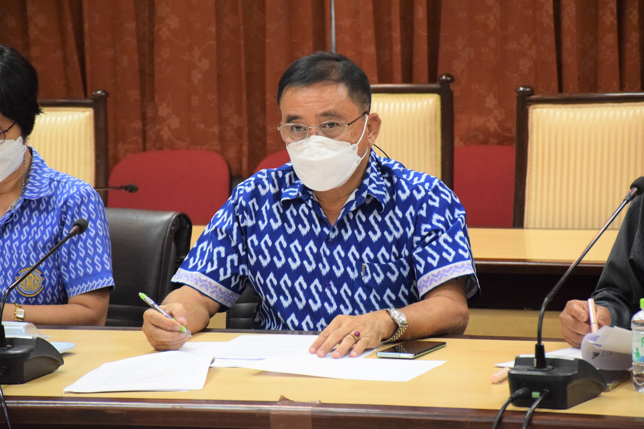 นายเฉลิมชัย สุวรรณรักษ์ อธิบดีกรมประมง เป็นประธานการประชุมชี้แจงแผนปฏิบัติการป้องกันแก้ไขผลกระทบต่อสิ่งแวดล้อม และแผนติดตามตรวจสอบผลกระทบสิ่งแวดล้อมจากโครงการก่อสร้างระบบชลประทาน เงินงบประมาณเบิกแทนกัน ปีงบประมาณ 2565..คลิก