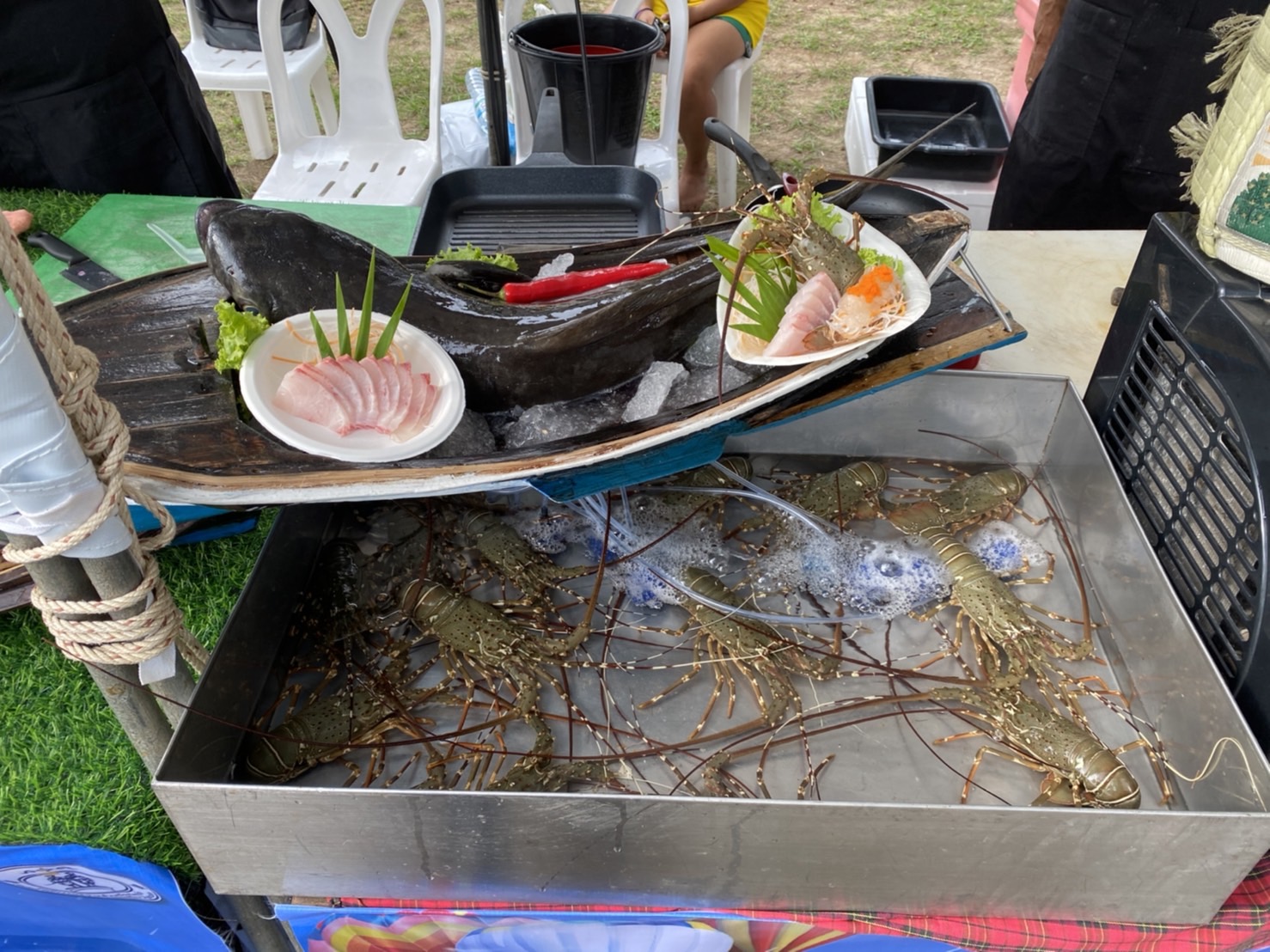 สำนักงานประมงจังหวัดภูเก็ต เข้าร่วมในพิธีเปิดโครงการมหกรรมอาหารทะเล หรอย ริม เล กินไม่กลัวฝน มันส์ไม่กลัวฟ้า และได้เปิดให้บริการร้าน Fisherman Shop @Phuket จำหน่ายสินค้าประมงจากชาวประมงภูเก็ต..คลิก