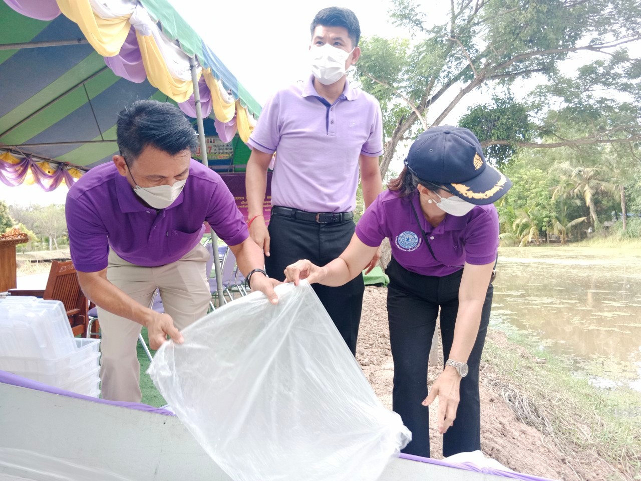 พิธีเปิดโครงการคืนมัจฉาสู่วารี และถนนดอกไม้ เนื่องในวโรกาสวันเฉลิมพระชนมพรรษา สมเด็จพระนางเจ้าสุทิดา พัชรสุธาพิมลลักษณ พระบรมราชินี ประจำปี 2565..คลิก