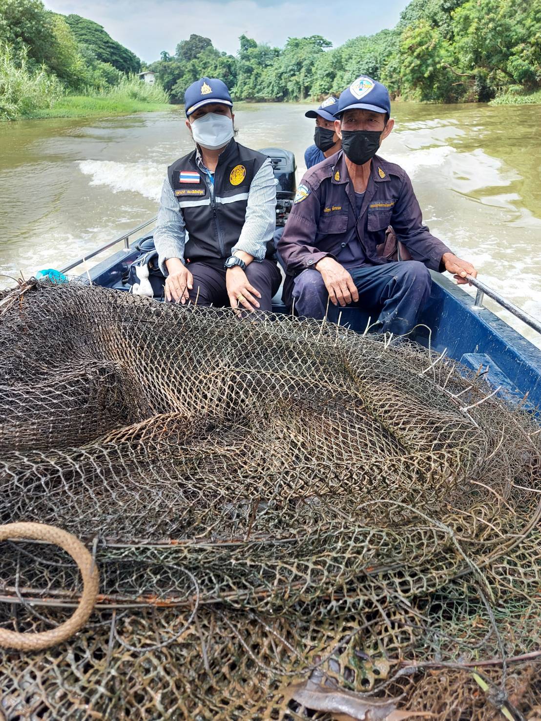 ดำเนินการรื้อถอนเครื่่องมือทำการประมงผิดกฎหมาย ประเภทเครื่องมือลอบพับได้หรือไอ้โง่ จำนวน 11 ลูก ซึ่งลักลอบทำการประมงในแหล่งน้ำสาธารณะบริเวณแม่น้ำปิงเขตตำบลสันผีเสื้อ..คลิก