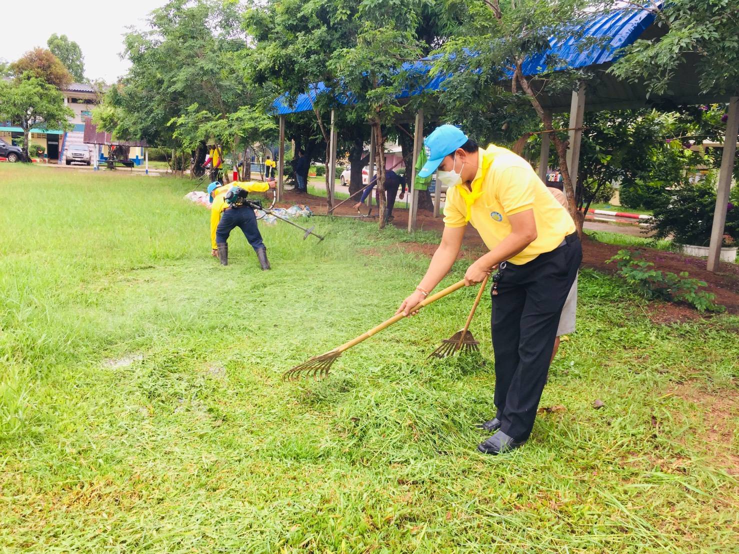 ร่วมกิจกรรมจิตอาสาพัฒนาเฉลิมพระเกียรติสมเด็จพระนางเจ้าฯ พระบรมราชินี  เนื่องในโอกาสเฉลิมพระชนมพรรษา 44 พรรษา..คลิก