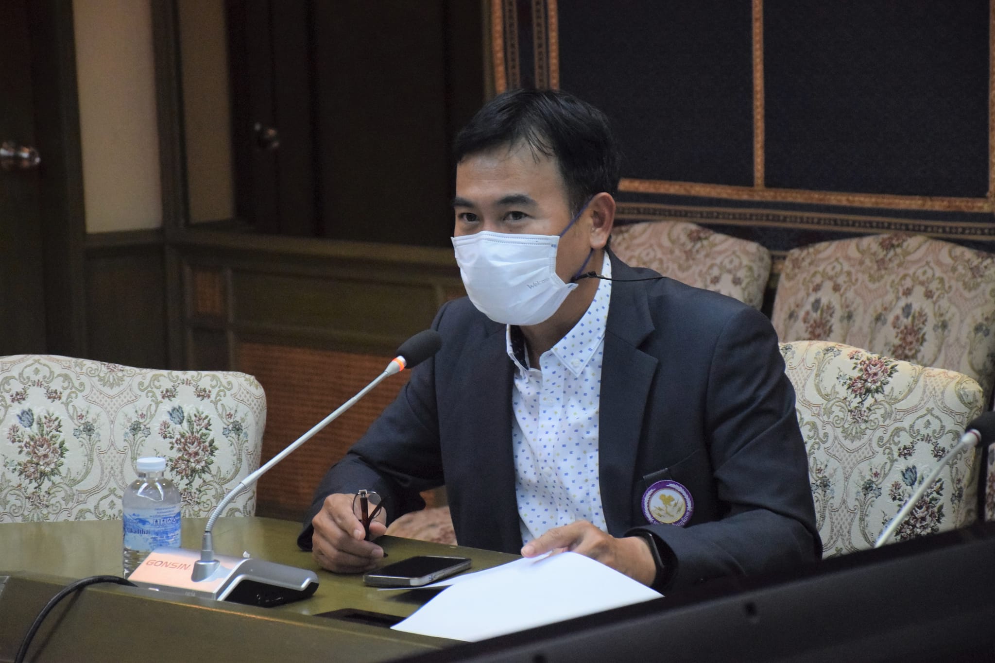 นายเฉลิมชัย สุวรรณรักษ์ อธิบดีกรมประมง พร้อมด้วยผู้บริหารและเจ้าหน้าที่ที่เกี่ยวข้อง อนุญาตให้ผู้แทนจาก การไฟฟ้าส่วนภูมิภาค (กฟภ.) นำโดย ดร.จุติณัฏฐ์ ลิมปนันท์วดี ผู้อำนวยการฝ่ายบริการวิศวกรรม และคณะฯ เข้าพบเพื่อนำเสนองานบริการการติดตั้งระบบผลิตไฟฟ้าพลังงานแสงอาทิตย์ โครงการจัดการพลังงานไฟฟ้าจากระบบผลิตไฟฟ้าพลังงานแสงอาทิตย์ที่ติดตั้งบนหลังคา (Solar Rooftop)..คลิก