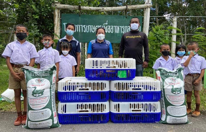 โครงการถ่ายทอดองค์ความรู้และขยายผลสู่โรงเรียนรอบศูนย์ฯ..คลิก