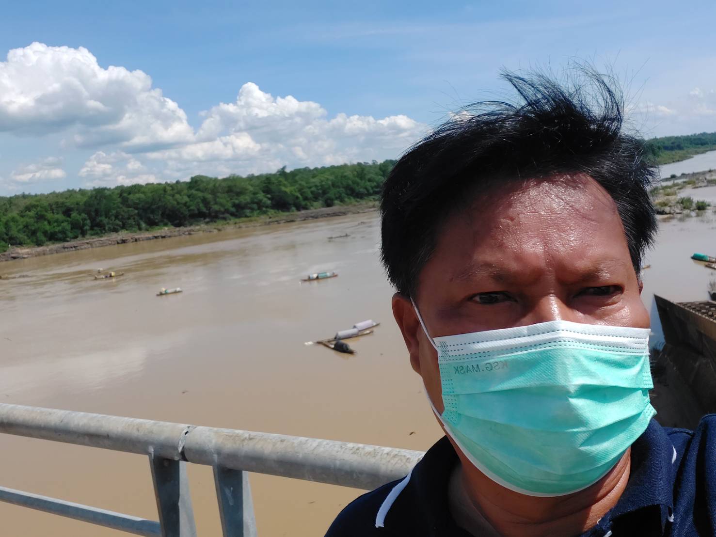 ประมงอำเภอโขงเจียมลงพื้นที่สำรวจการทำการประมงและการปิด เปิดประตูระบายน้ำเขื่อนปากมูล..คลิก