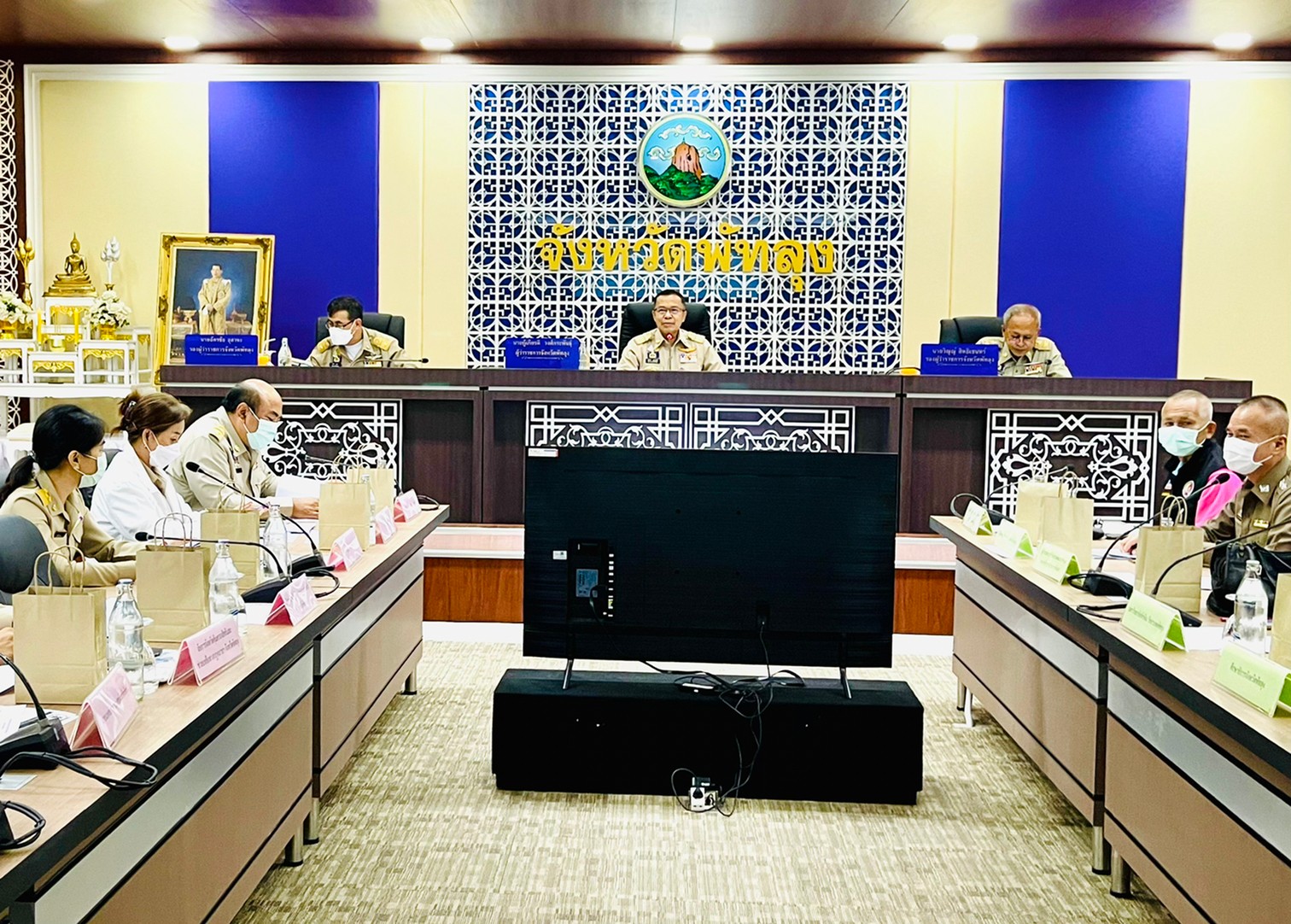 สำนักงานประมงจังหวัดพัทลุง เข้าร่วมประชุมคณะกรรมการจังหวัด หัวหน้าราชการประจำจังหวัดพัทลุง และนายอำเภอ ครั้งที่ 6/2565