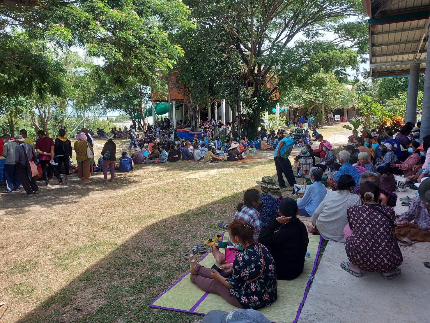 ลงพื้นที่ตรวจราชการ ณ ศูนย์เรียนรู้เศรษฐกิจพอเพียงชุมชน เครือข่ายทามมูน ตำบลหนองแค อำเภอราษีไศล จังหวัดศรีสะเกษ..คลิก