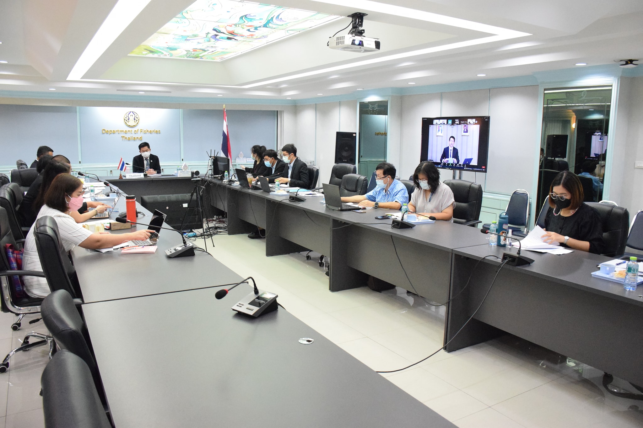เมื่อวันพุธที่ 22 มิถุนายน 2565 เวลา 09.00 – 16.30 น. และวันพฤหัสบดีที่ 23 มิถุนายน 2565 เวลา 09.00 – 11.00 น. ณ ห้องประชุมตะพัดทอง ชั้น 2 อาคารกองประมงต่างประเทศ กรมประมง นายถาวร ทันใจ รองอธิบดีกรมประมง ในฐานะหัวหน้าคณะผู้แทนฝ่ายไทย เข้าร่วมการประชุมคณะทำงานประมงอาเซียน ครั้งที่ 30 (30thASWGFi Meeting)