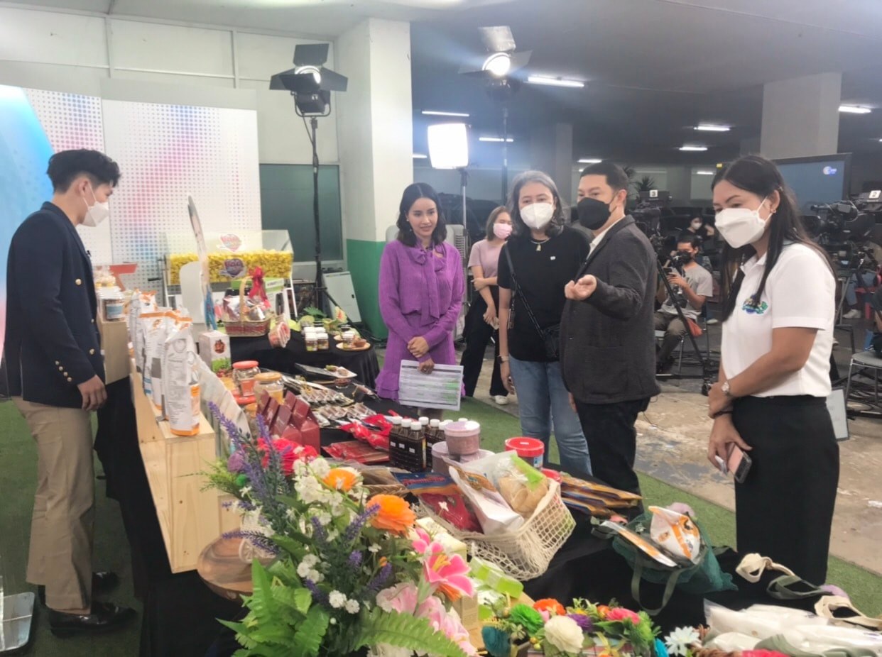 กรมประมงนำผลิตภัณฑ์ประมงภายใน Fisherman Shop ร่วมบันทึกเทปรายการ แซ่บพาซ่าส์..คลิก