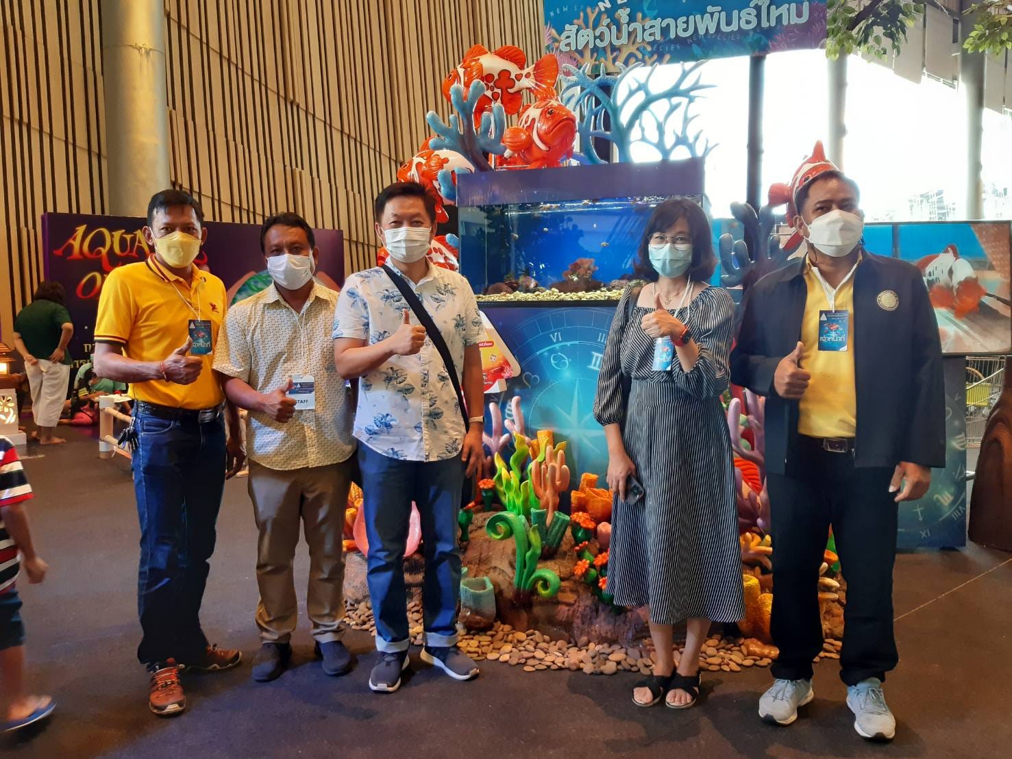 นายถาวร ทันใจ รองอธิบดีกรมประมง ให้เกียรติเยี่ยมชม งานวันประมงน้อมเกล้าฯ ครั้งที่ 32..คลิก