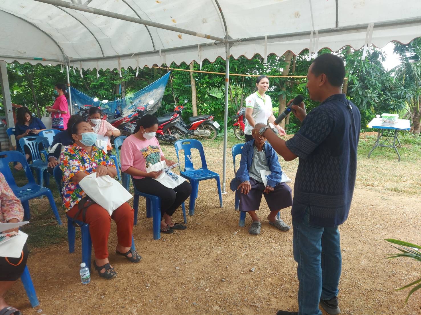 วันที่ 7 กรกฎาคม 2565 นายเมธา ตาลเหล็ก ประมงอำเภอนากลาง  ร่วมกับองค์การบริหารส่วนตำบลวังทอง ทบทวนและขยายผลการดำเนินงานเพาะพันธุ์ปลาตะเพียนด้วยชุดเพาะพันธุ์ปลาเคลื่อนที ณ บ้านไทยนิยม หมู่  5 ตำบลวังทอง อำเภอนาวัง จังหวัดหนองบัวลำภู..คลิก