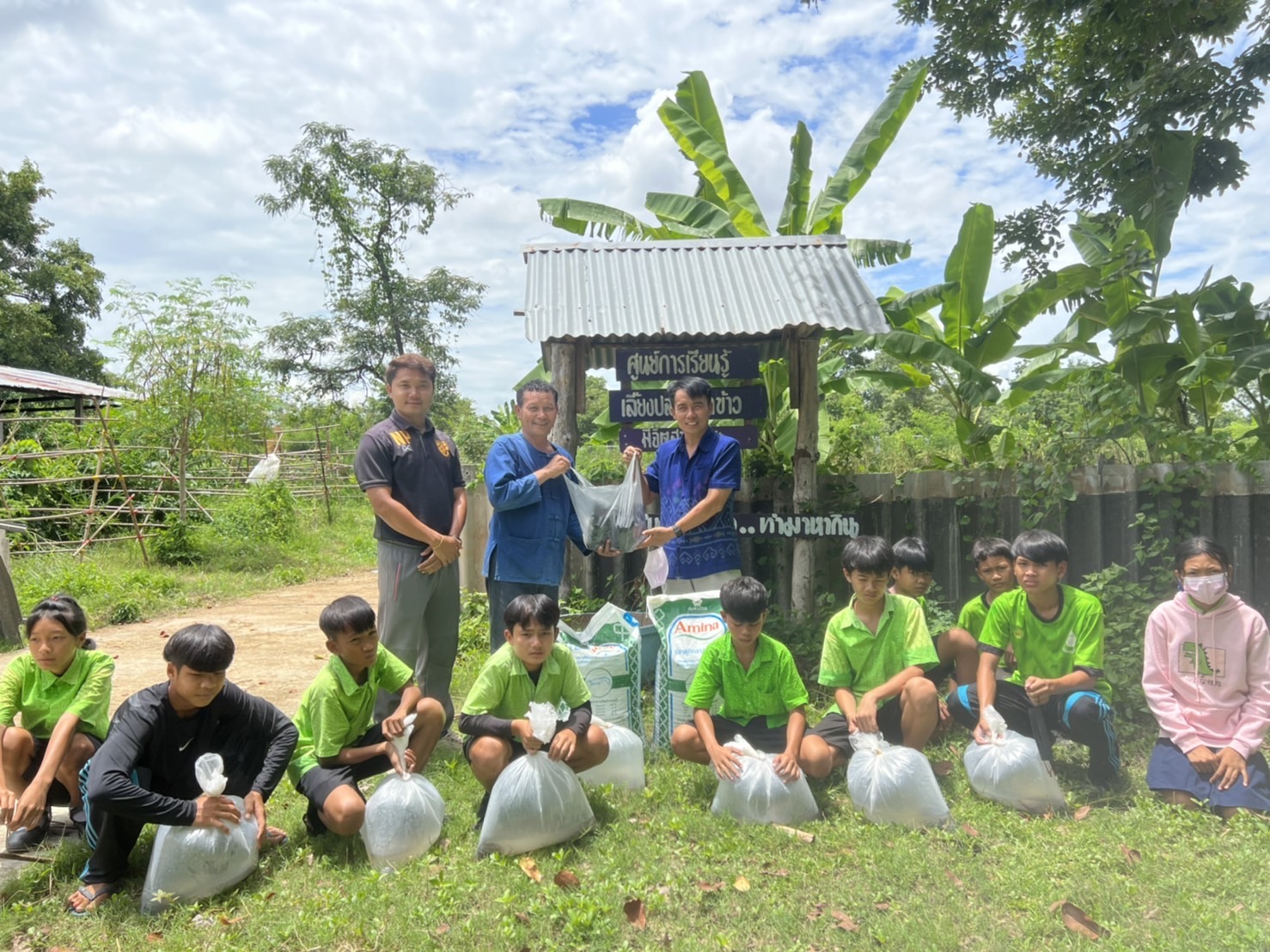 วันที่ 8กรกฎาคม 2565 นายวิทยา ประเสริฐสังข์ ประมงอำเภอโนนสัง ปฎิบัติงานดังนี้..คลิก