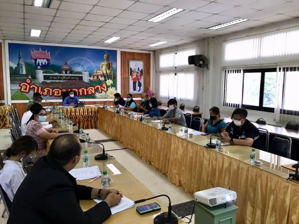 วันที่ 8 กรกฎาคม 2565 เวลา 13.30 น. นายเมธา ตาลเหล็ก ประมงอำเภอนากลาง เข้าร่วมประชุมคณะกรรมการบริหารศูนย์อำนวยการปฏิบัติการขจัดความยากจนและพัฒนาคนทุกช่วงวัยอย่างยั่งยืนตามหลักปรัชญาของเศรษฐกิจพอเพียง ระดับอำเภอ(คจพ.อ.) ณ ห้องประชุมที่ว่าการอำเภอนากลาง ชั้น 2 อำเภอนากลาง จังหวัดหนองบัวลำภู..คลิก