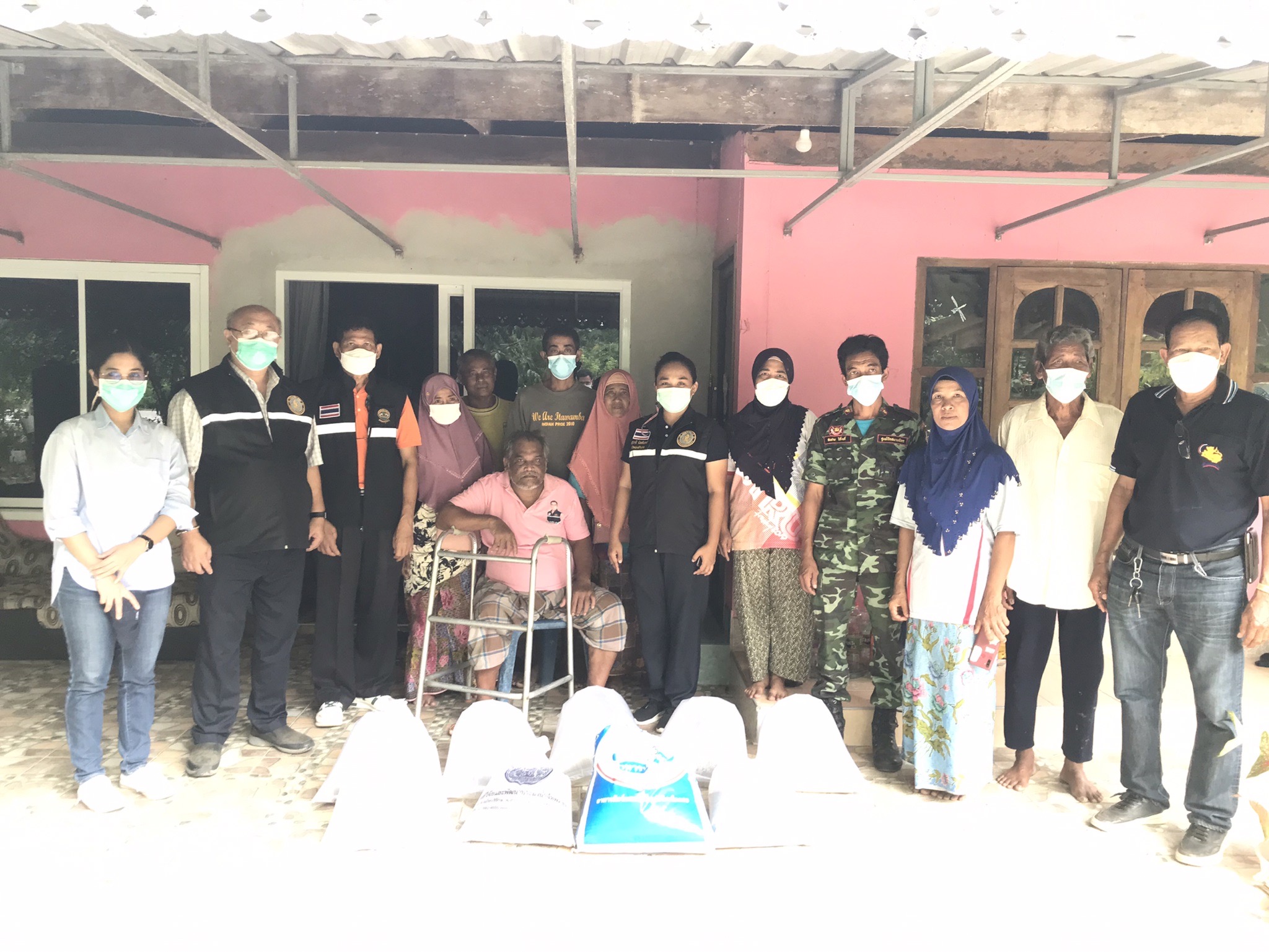 สำนักงานประมงจังหวัดพัทลุง ลงพื้นที่ตะโหมดติดตามการเลี้ยงปลาดุกในกระชักบง โครงการส่งเสริมและพัฒนาอาชีพ เพื่อแก้ไขปัญหาที่ดินทำกินของเกษตรกร และให้การช่วยเหลือผู้พิการที่มีความสงค์ในการสร้างอาชีพ..คลิก