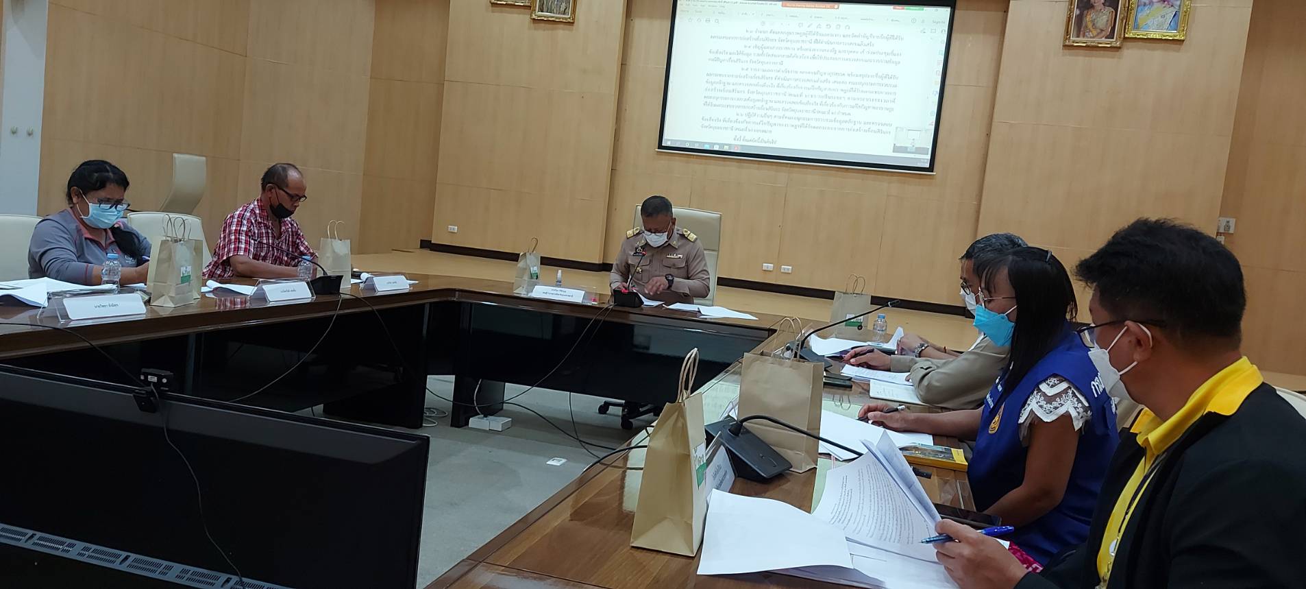 ประมงอุบลฯ ร่วมประชุมคณะอนุกรรมการรวบรวมข้อมูลหลักฐาน และตรวจสอบข้อเท็จจริงที่เกี่ยวข้องกับการแก้ไขปัญหาของราษฎรที่ได้รับผลกระทบจากการก่อสร้างเขื่อนสิรินธร