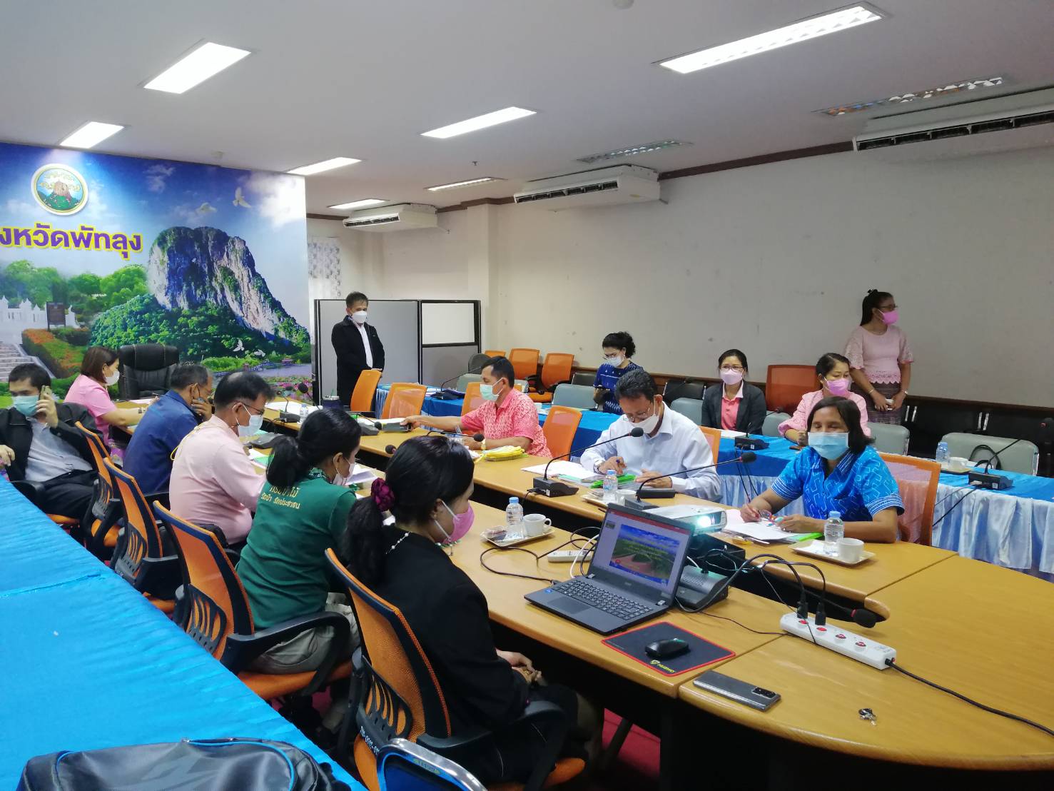 สำนักงานประมงจังหวัดพัทลุง เข้าร่วมประชุมคณะกรรมการป้องกันและหยุดยั่งการบุกรุกที่ดินในเขตป่าชายเลน..คลิก