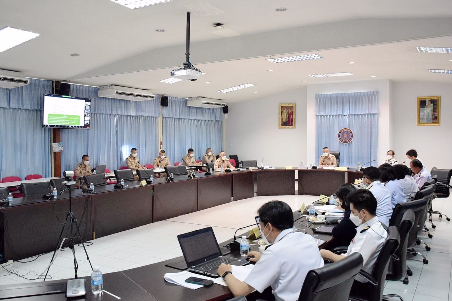นายเฉลิมชัย สุวรรณรักษ์ อธิบดีกรมประมง ร่วมประชุมคณะอนุกรรมการแก้ไขปัญหาการทำประมงผิดกฎหมาย ครั้งที่ 5/2565..คลิก