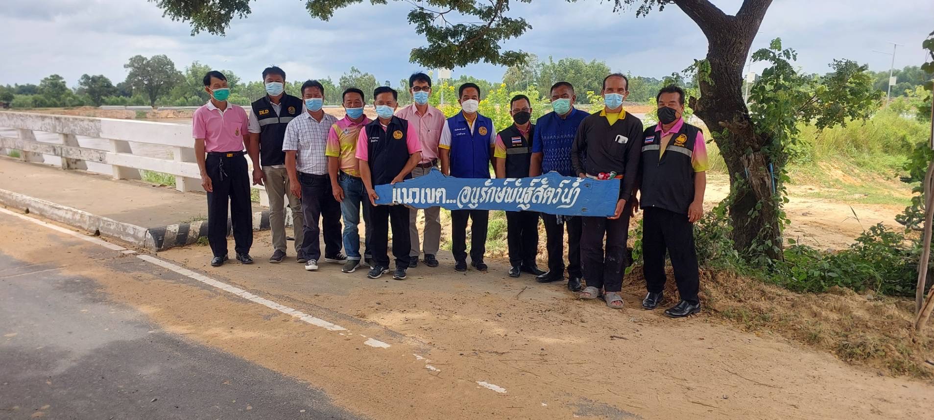 ประมงเขื่องใน ประชุมประชาคมการจัดทำเขตพื้นที่รักษาพันธุ์สัตว์น้ำหนองเขื่อง บ้านสว่าง ม.5 ต.เขื่องใน อ.เขื่องใน ณ ศาลาเฉลิมพระเกียรติ สวนสาธารณะหนองเขื่อง ม.5 ต.เขื่องใน อ.เขื่องใน จ.อุบลราชธานี