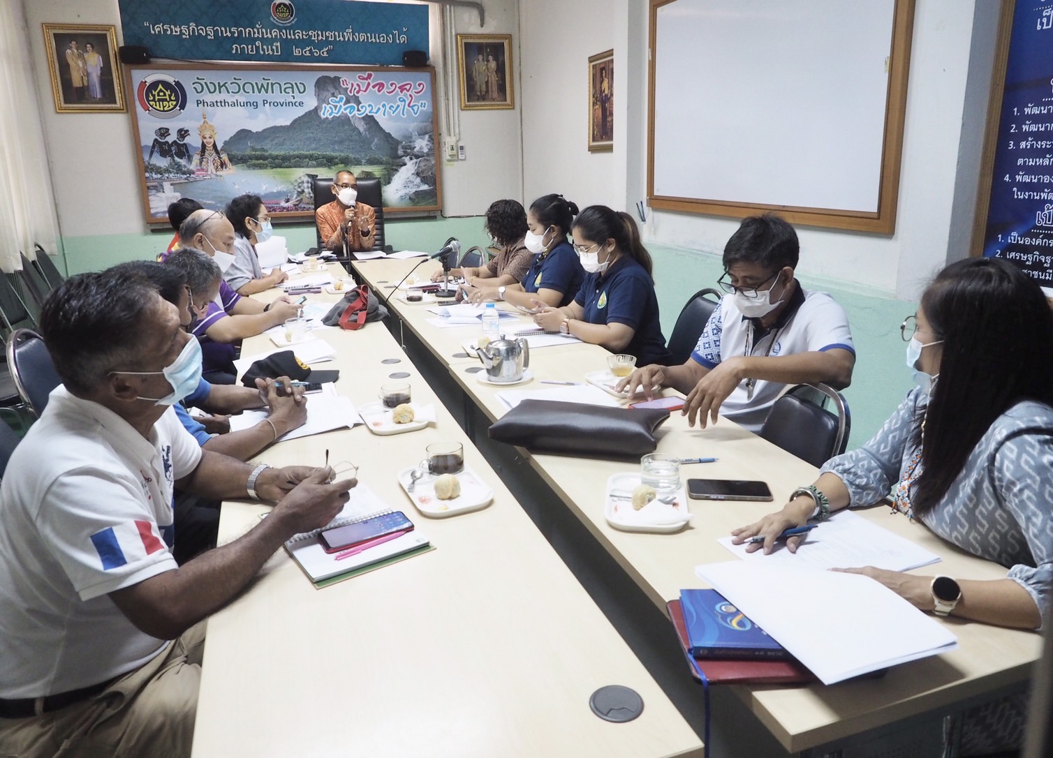 สำนักงานประมงจังหวัดพัทลุง เข้าร่วมประชุมการขับเคลื่อนขจัดความยากจนคนเมืองลุง พัฒนาคุณภาพชีวิต ตามระบบ TPMAP..คลิก