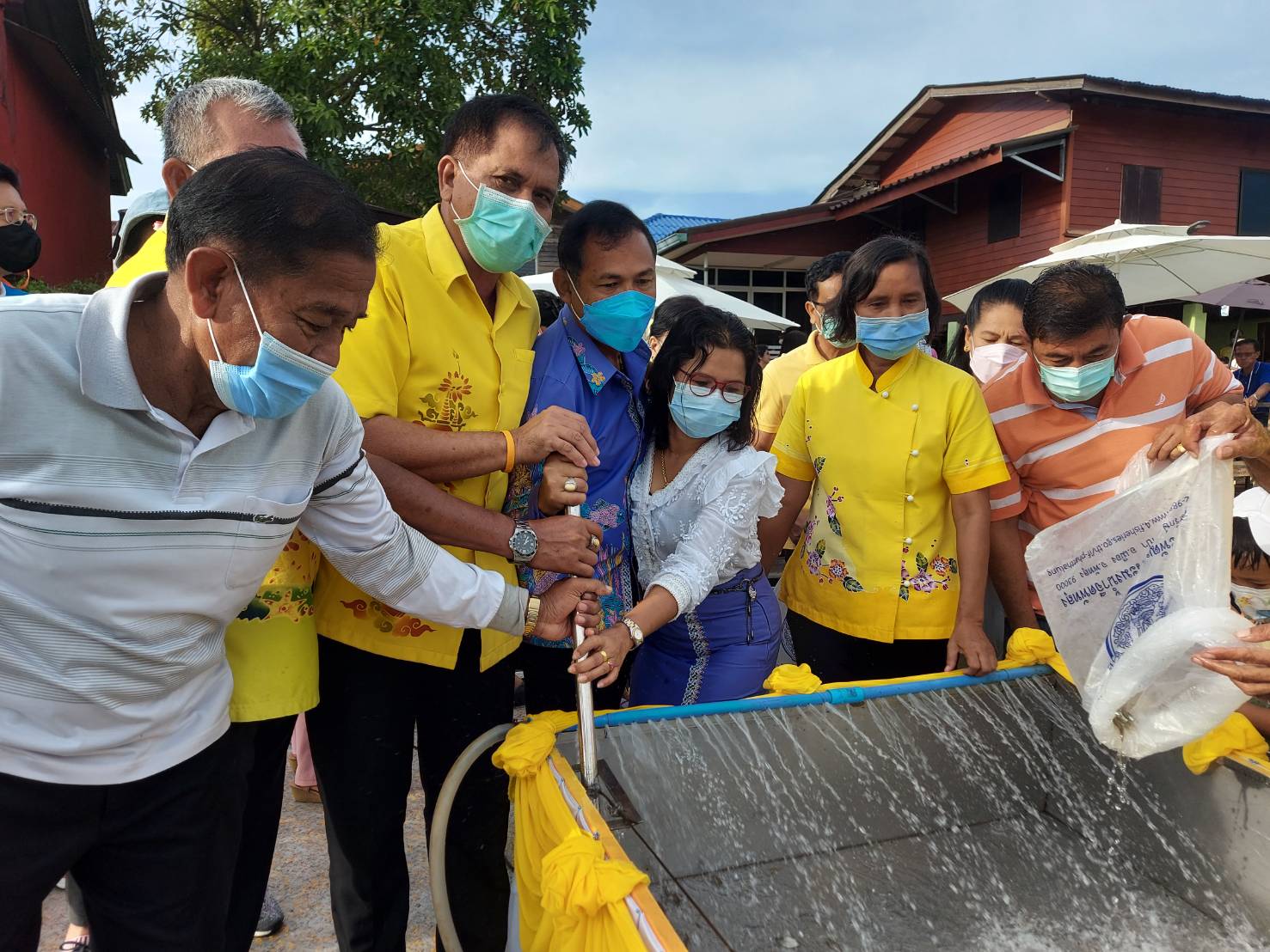 สำนักงานประมงจังหวัดพัทลุง ร่วมกิจกรรมปล่อยพันธุ์สัตว์น้ำ เนื่องในโอกาสมหามงคลเฉลิมพระชนมพรรษา พระบาทสมเด็จพระปรเมนทรรามาธิบดีศรีสินทรมหาวชิราลงกรณ พระวชิรเกล้าเจ้าอยู่หัว  ..คลิก